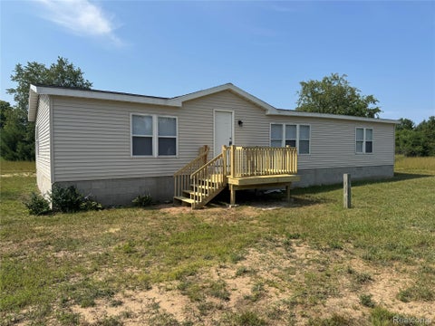 Photo for 8845 Country Road NE