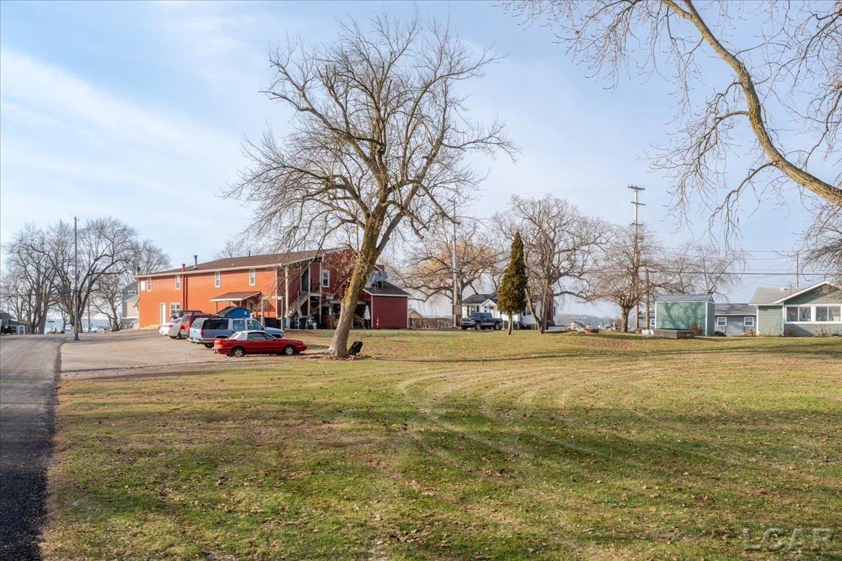 3171 Round Lake Highway