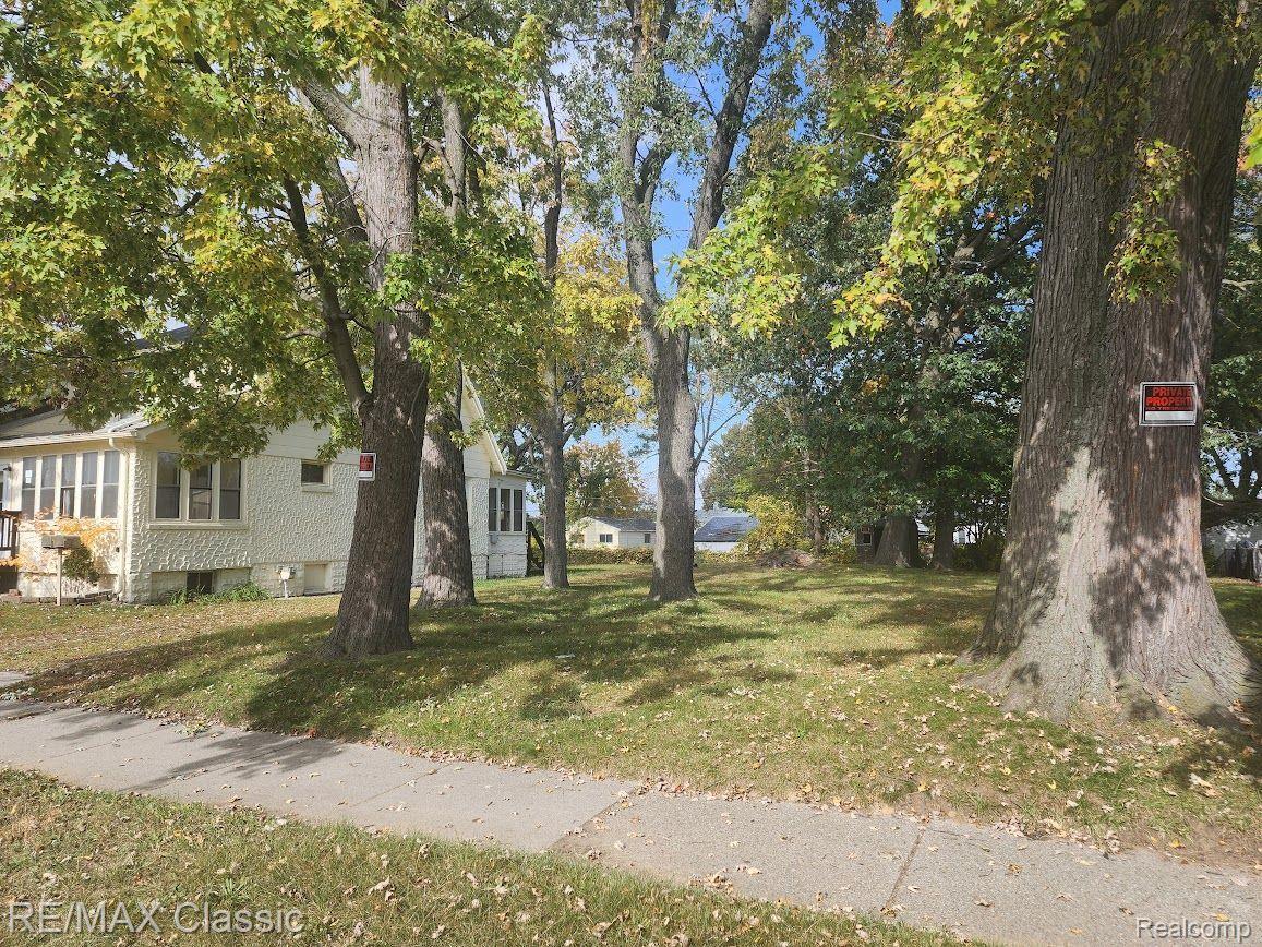 11227 JACKSON Avenue