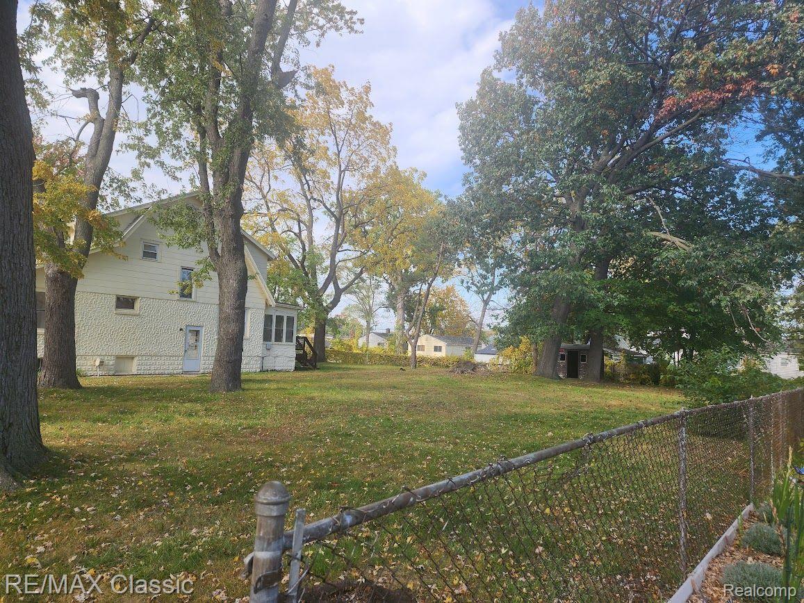 11227 JACKSON Avenue