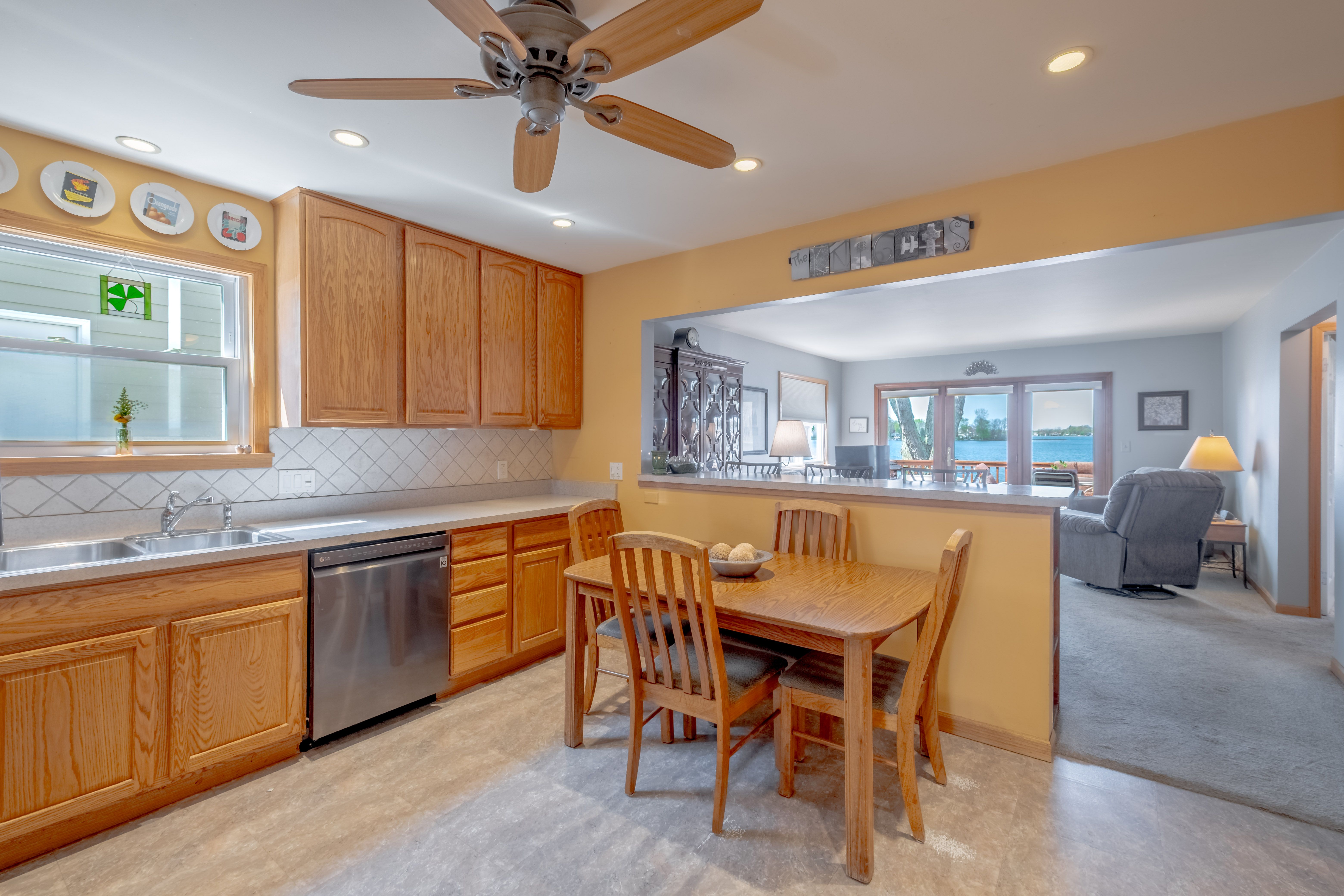 2414 CRANEWOOD Drive