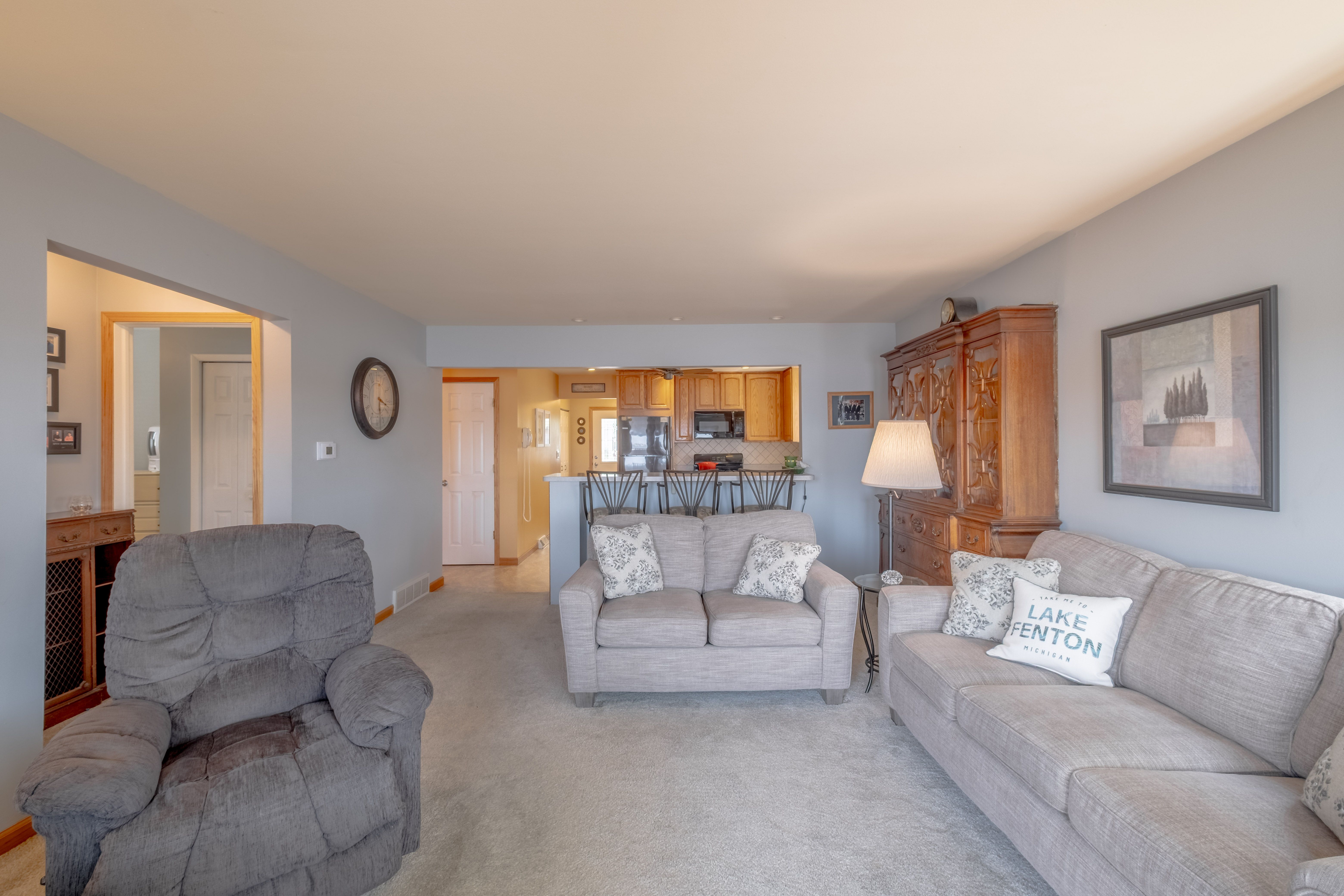 Fenton Charter Township, Michigan 48430, United States, 4 Bedrooms Bedrooms, ,1 BathroomBathrooms,Residential,Active,126094