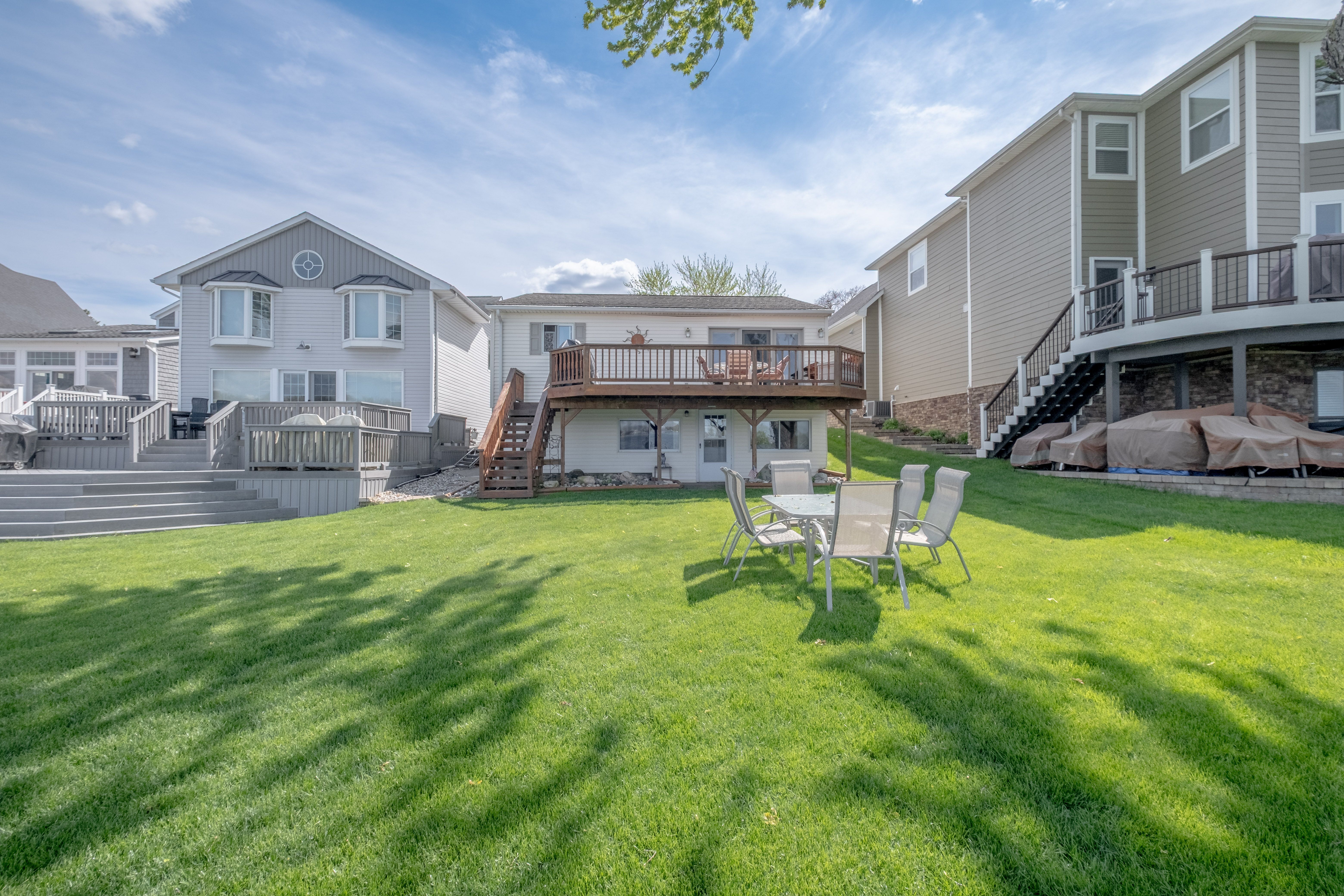 Fenton Charter Township, Michigan 48430, United States, 4 Bedrooms Bedrooms, ,1 BathroomBathrooms,Residential,Active,126094