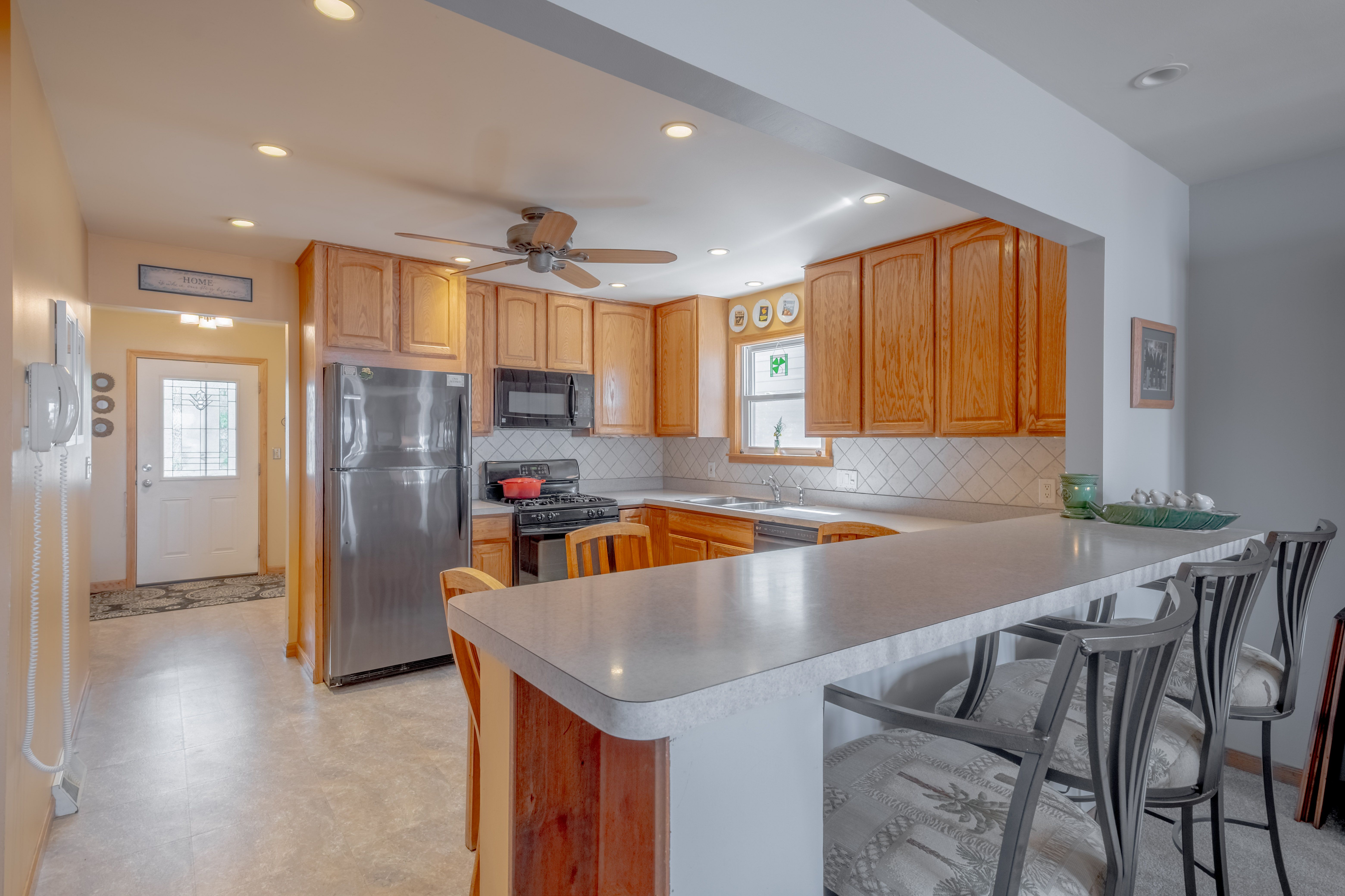 Fenton Charter Township, Michigan 48430, United States, 4 Bedrooms Bedrooms, ,1 BathroomBathrooms,Residential,Active,126094