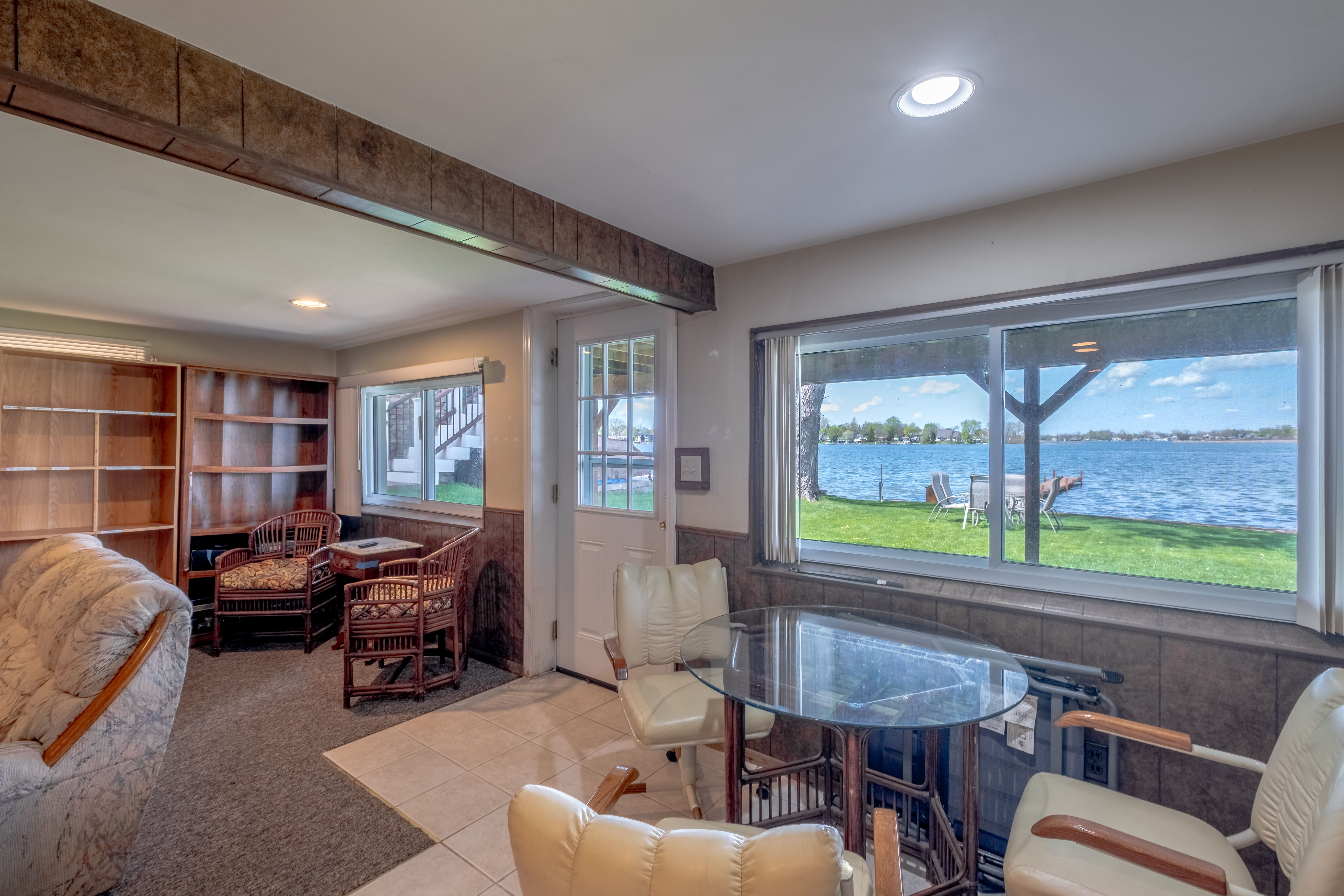 Fenton Charter Township, Michigan 48430, United States, 4 Bedrooms Bedrooms, ,1 BathroomBathrooms,Residential,Active,126094