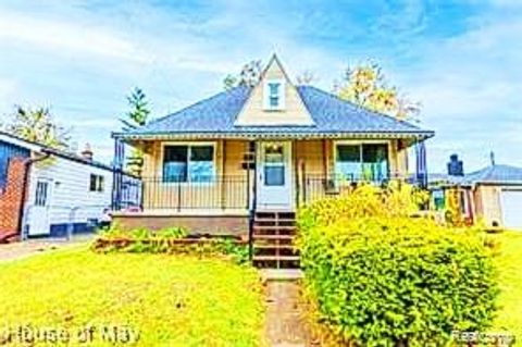 759 E Maxlow Avenue Hazel Park City MI 48030