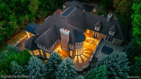 2759 Turtle Ridge Drive Bloomfield Charter Township MI 48302