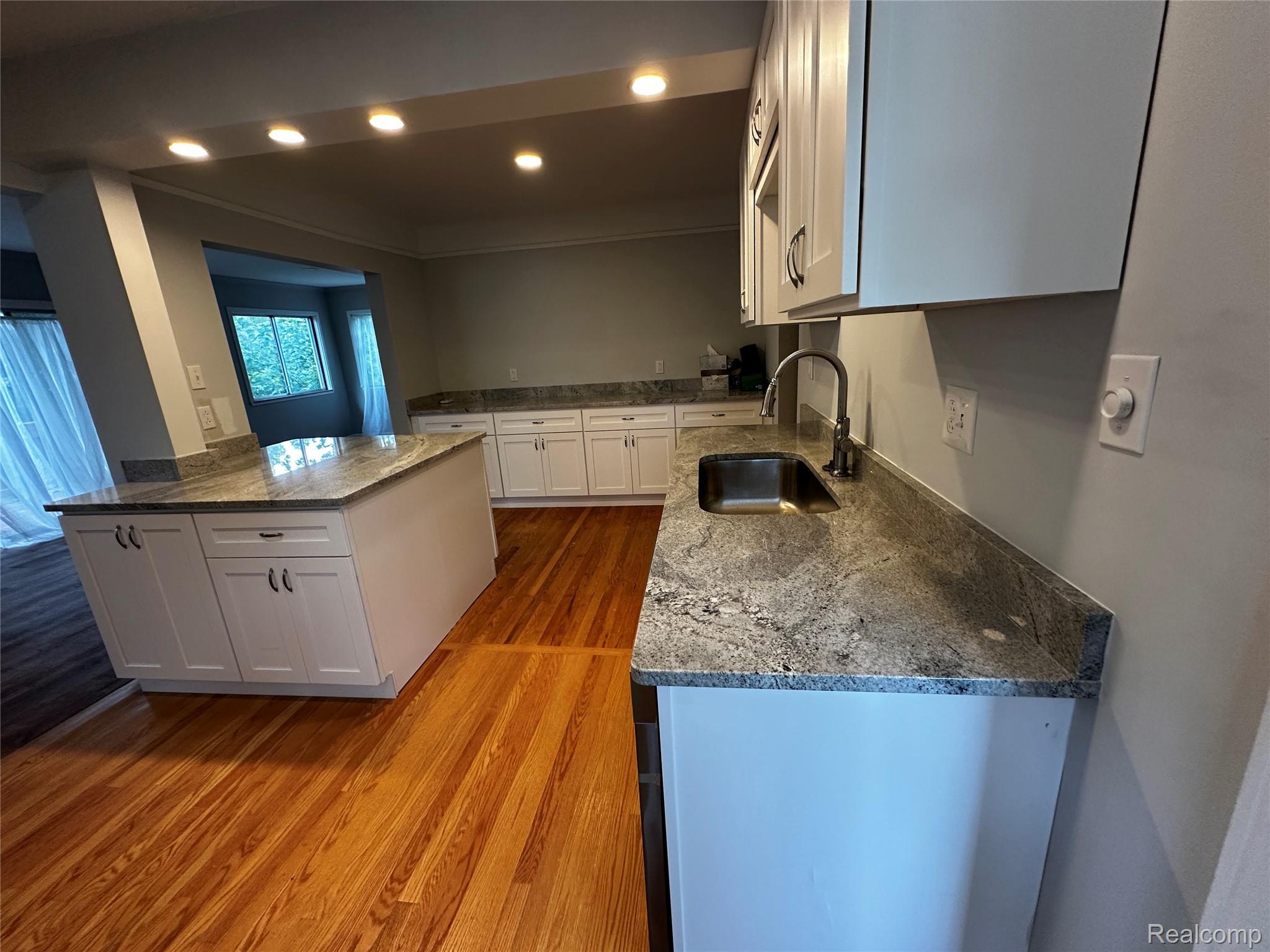 603 S Vermont Avenue