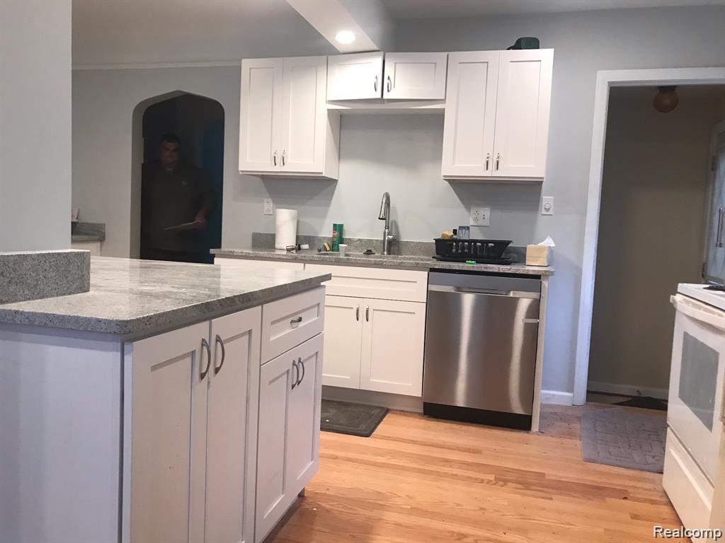 603 S Vermont Avenue