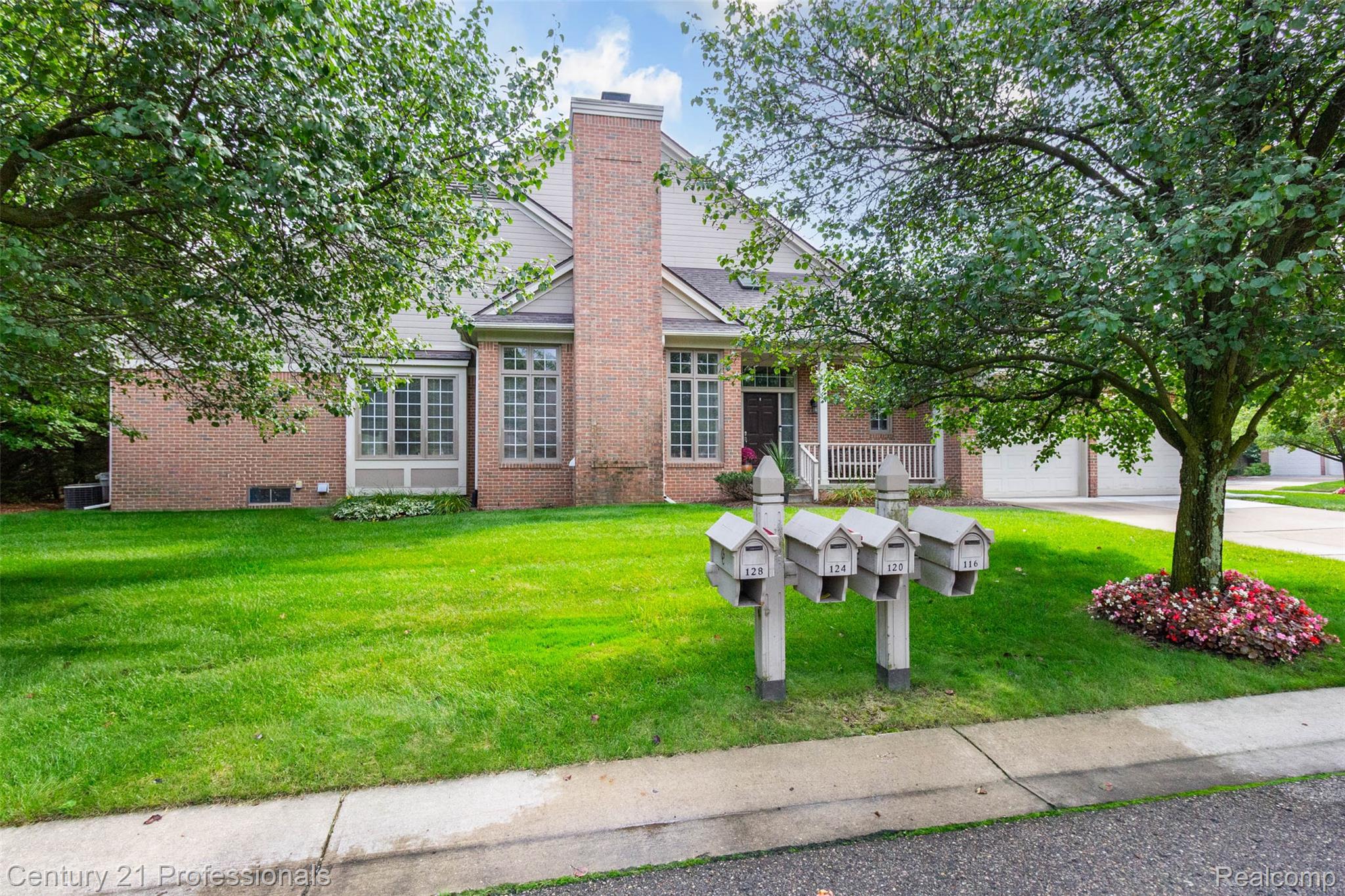 111 Charleston Drive