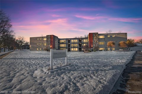 4345 Crooks Road 26 Royal Oak City MI 48073