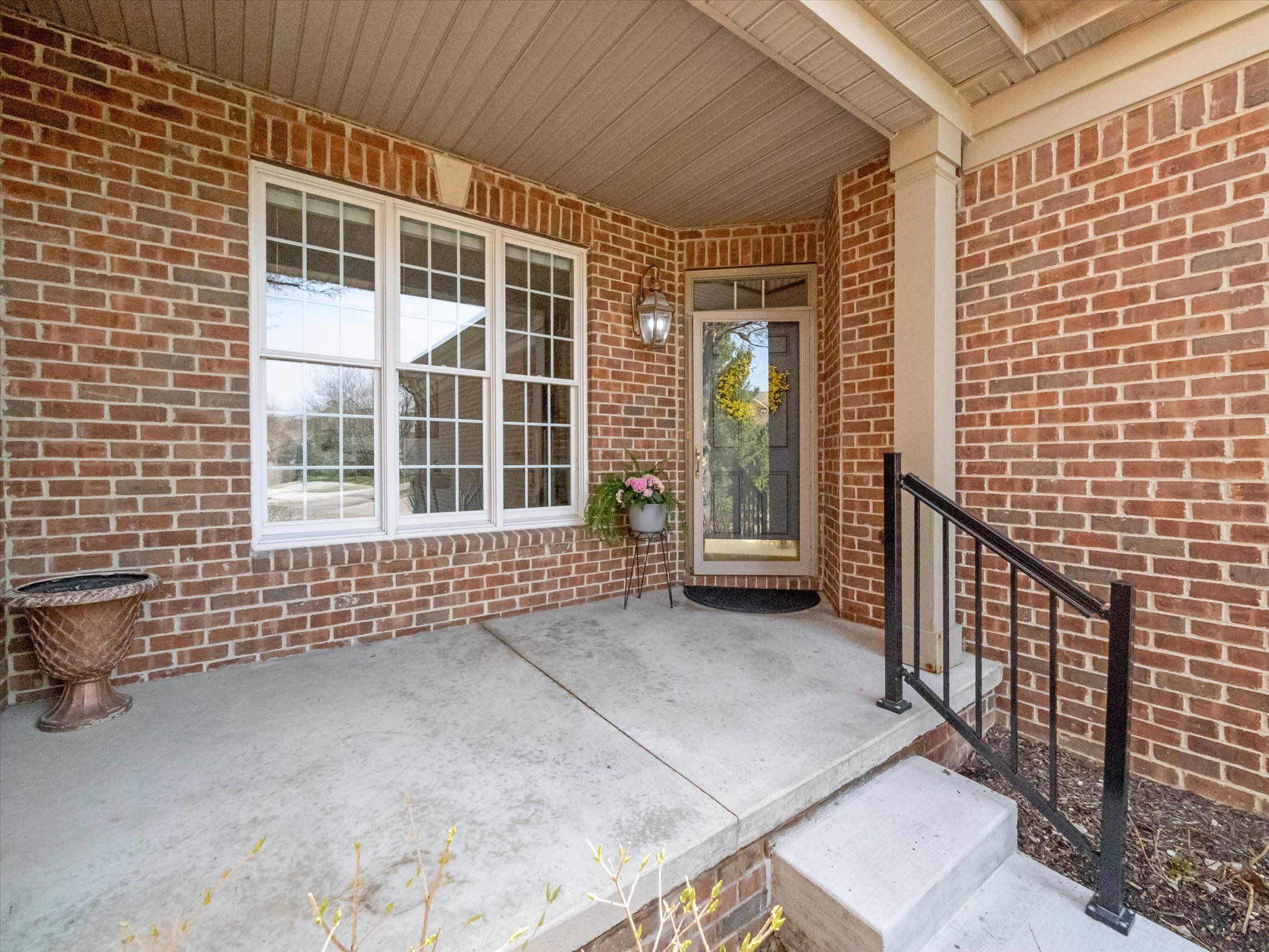 44587 BROADMOOR Circle N