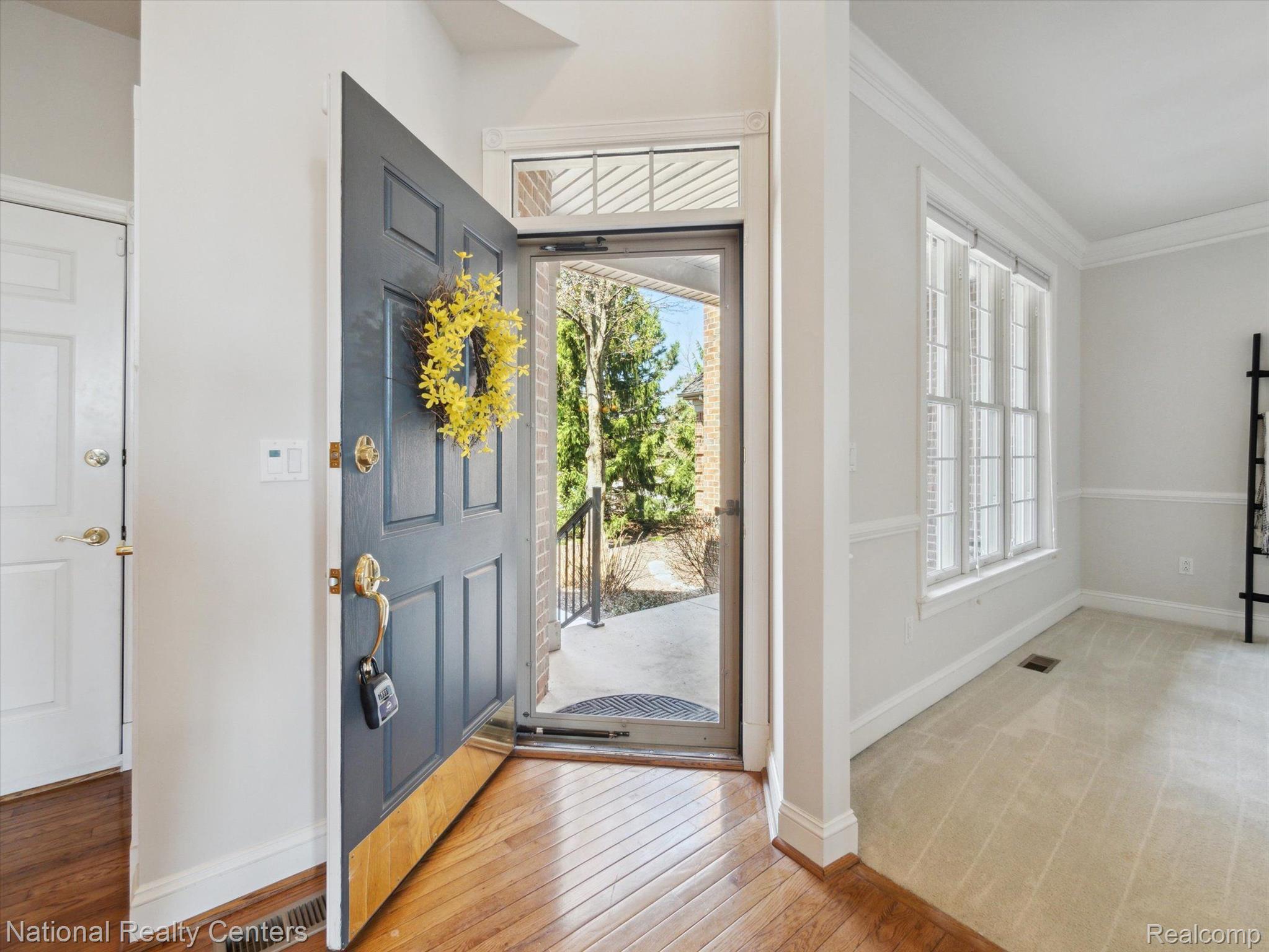 44587 BROADMOOR Circle N