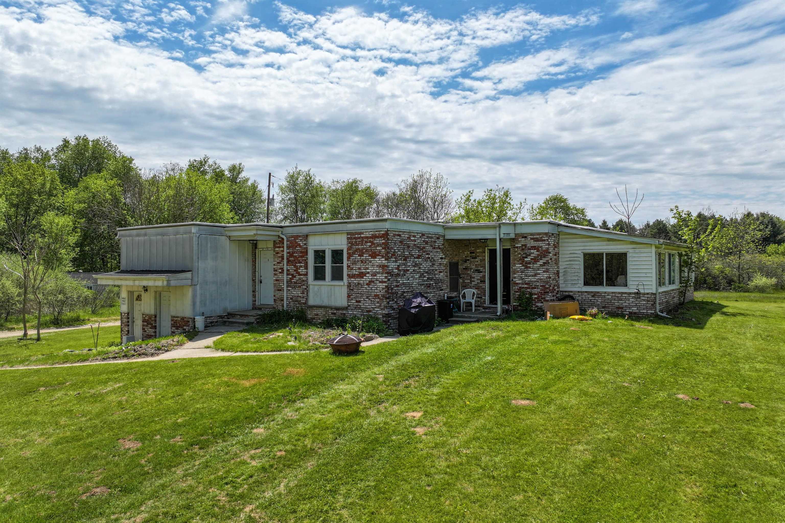 10149 Corunna #1 Road