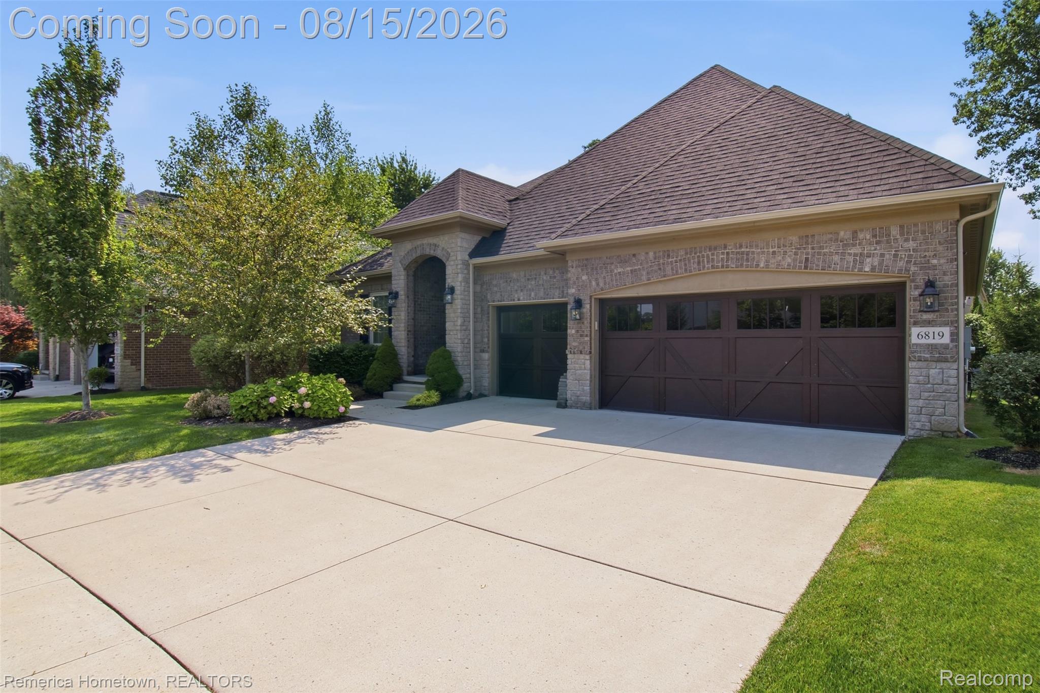 6819 Heirloom Circle