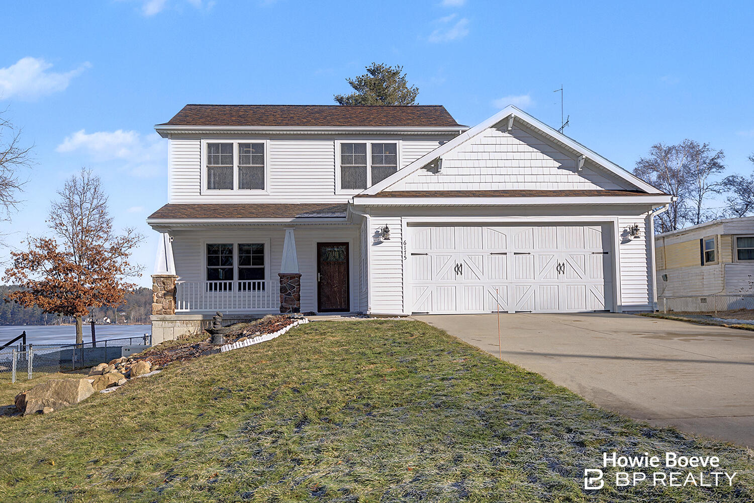 6175 Lake Shore Drive