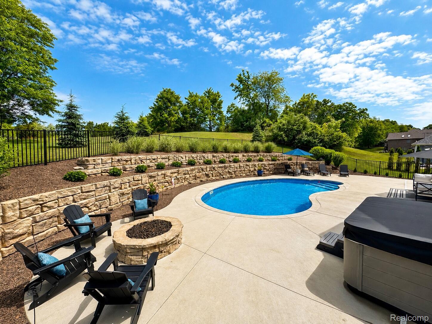 11029 Ridge View Trail
