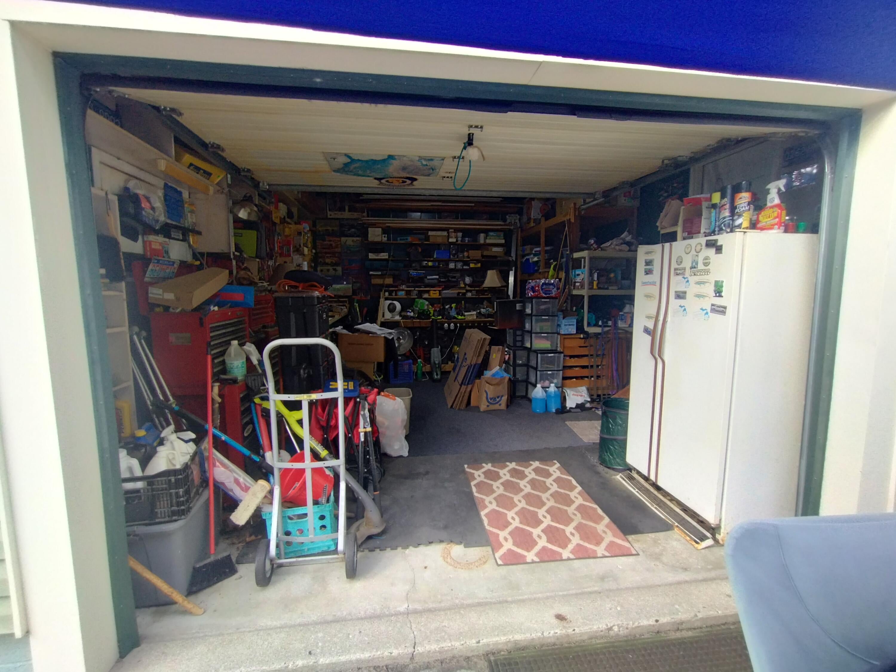 3847 Ponchartrain