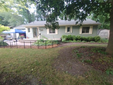 3847 Ponchartrain Hamburg Township MI 48169