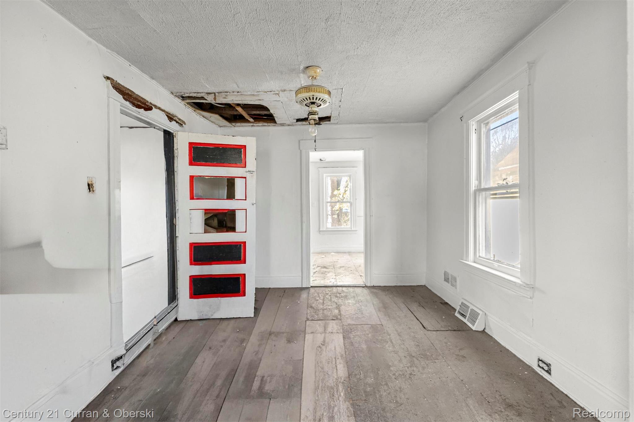 62 E Cicotte Street