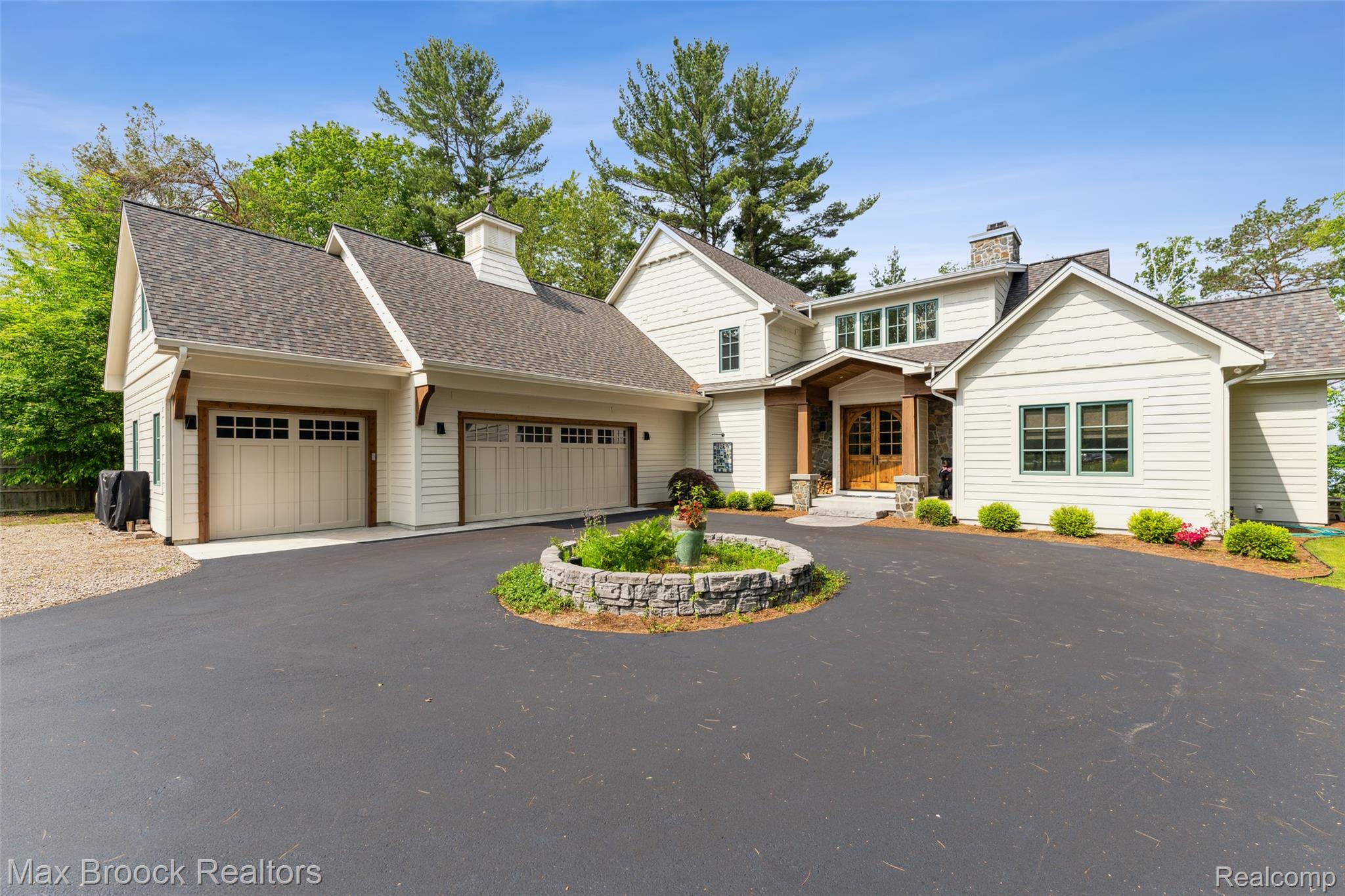 1432 S East Torch Lake Drive