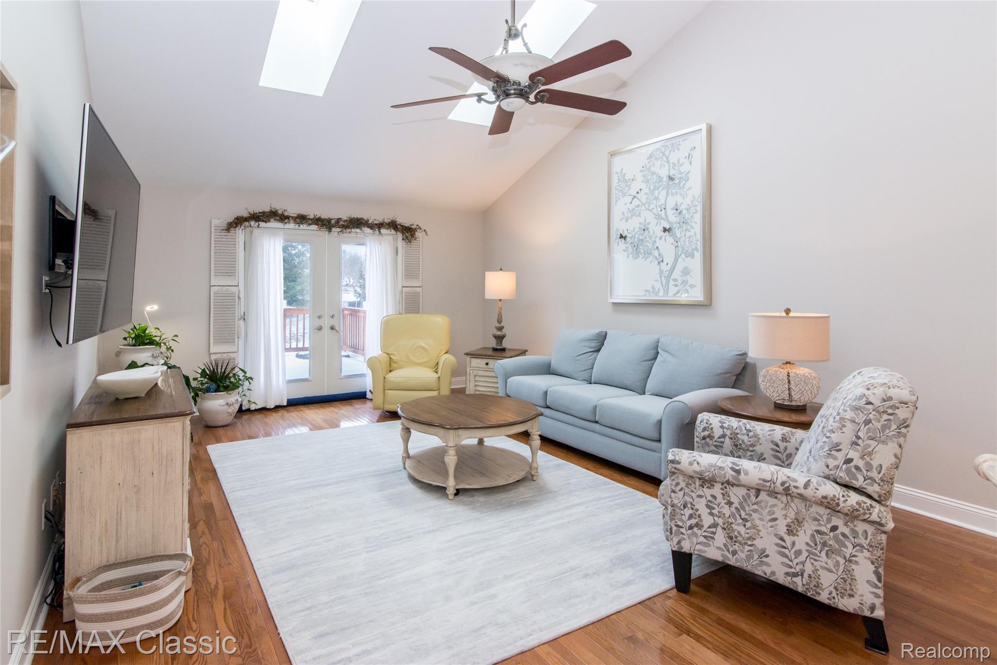 4655 Summer Ridge Drive 17