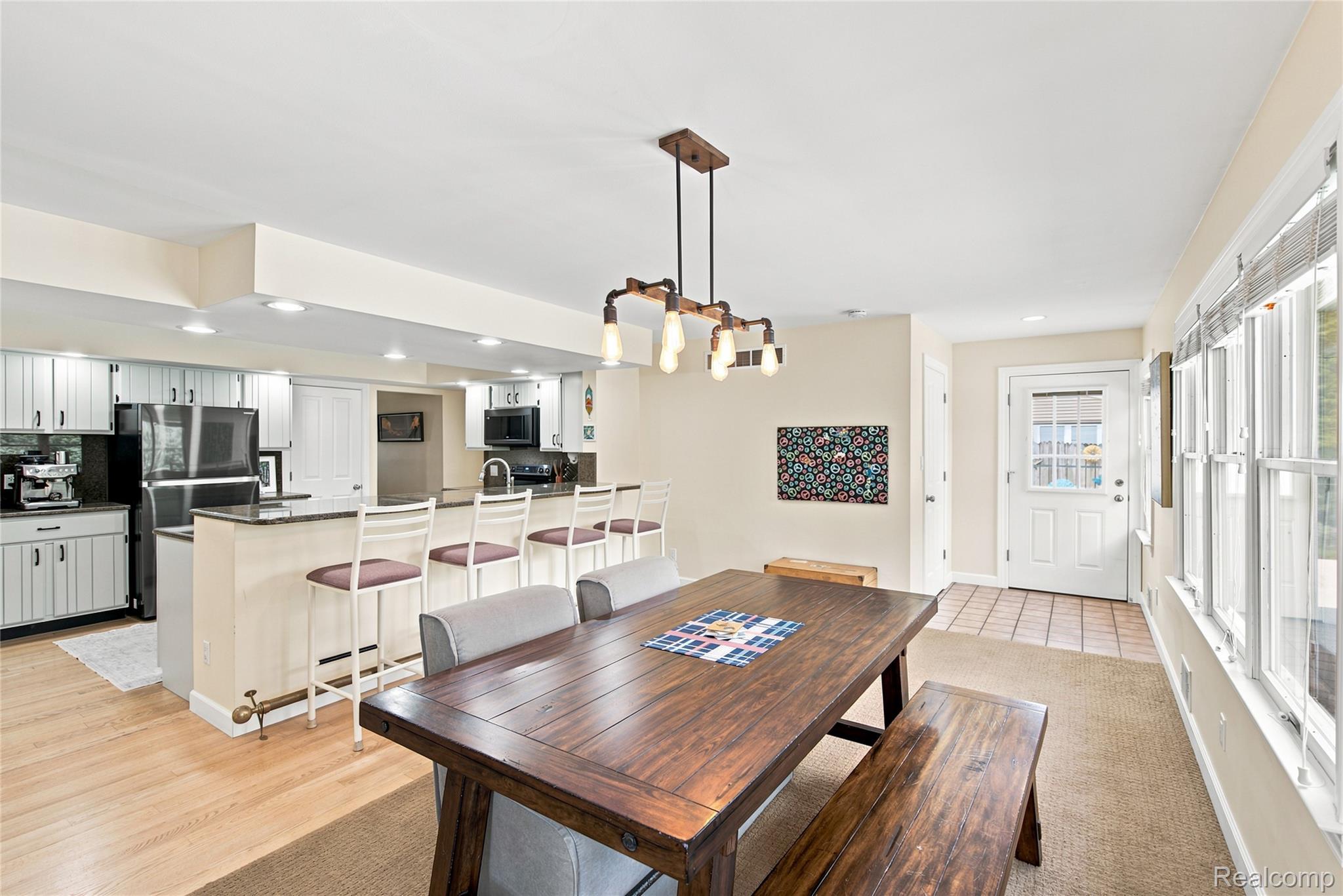 41138 Crestwood Drive