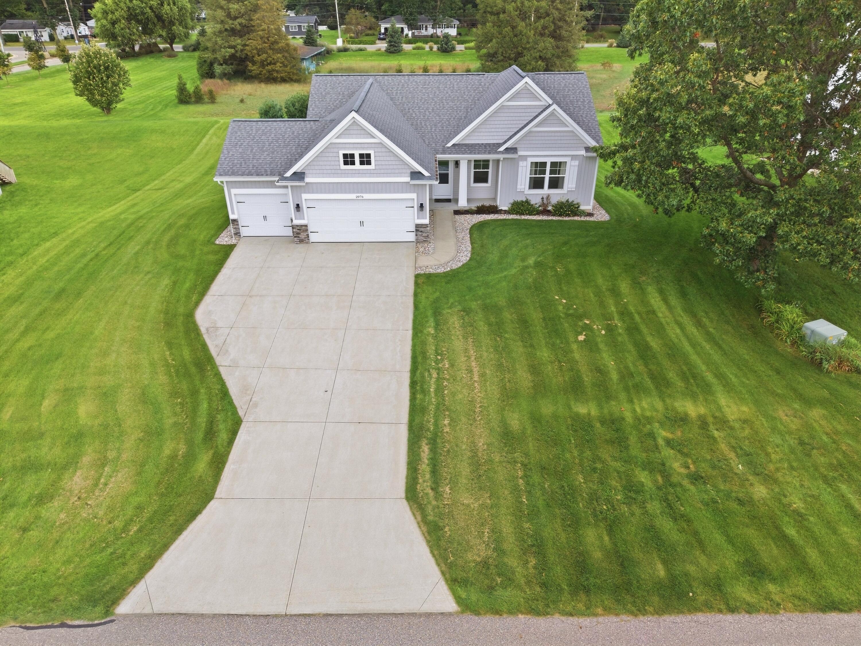 2076 Poplar Court
