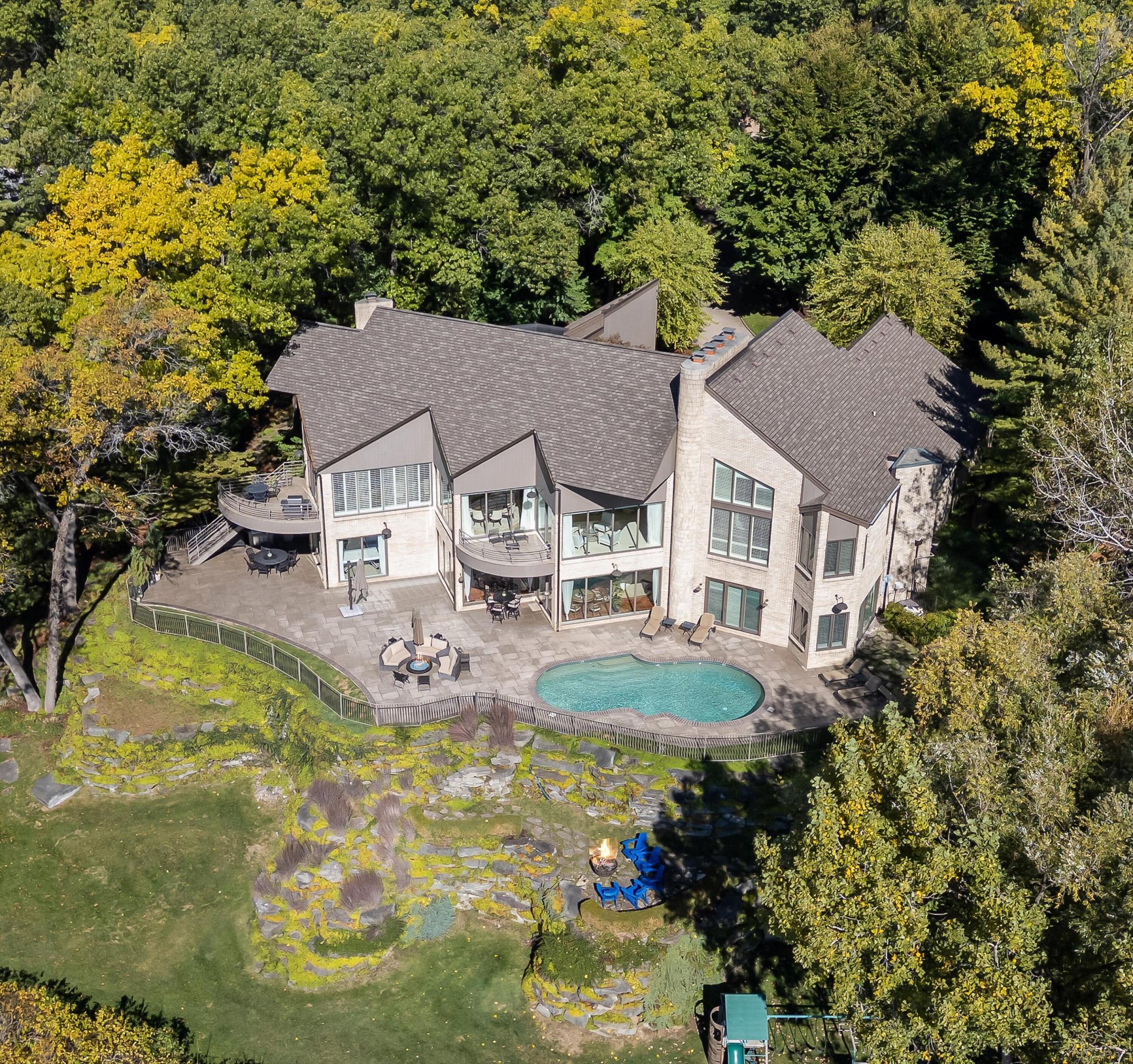 1735 Heron Ridge Drive