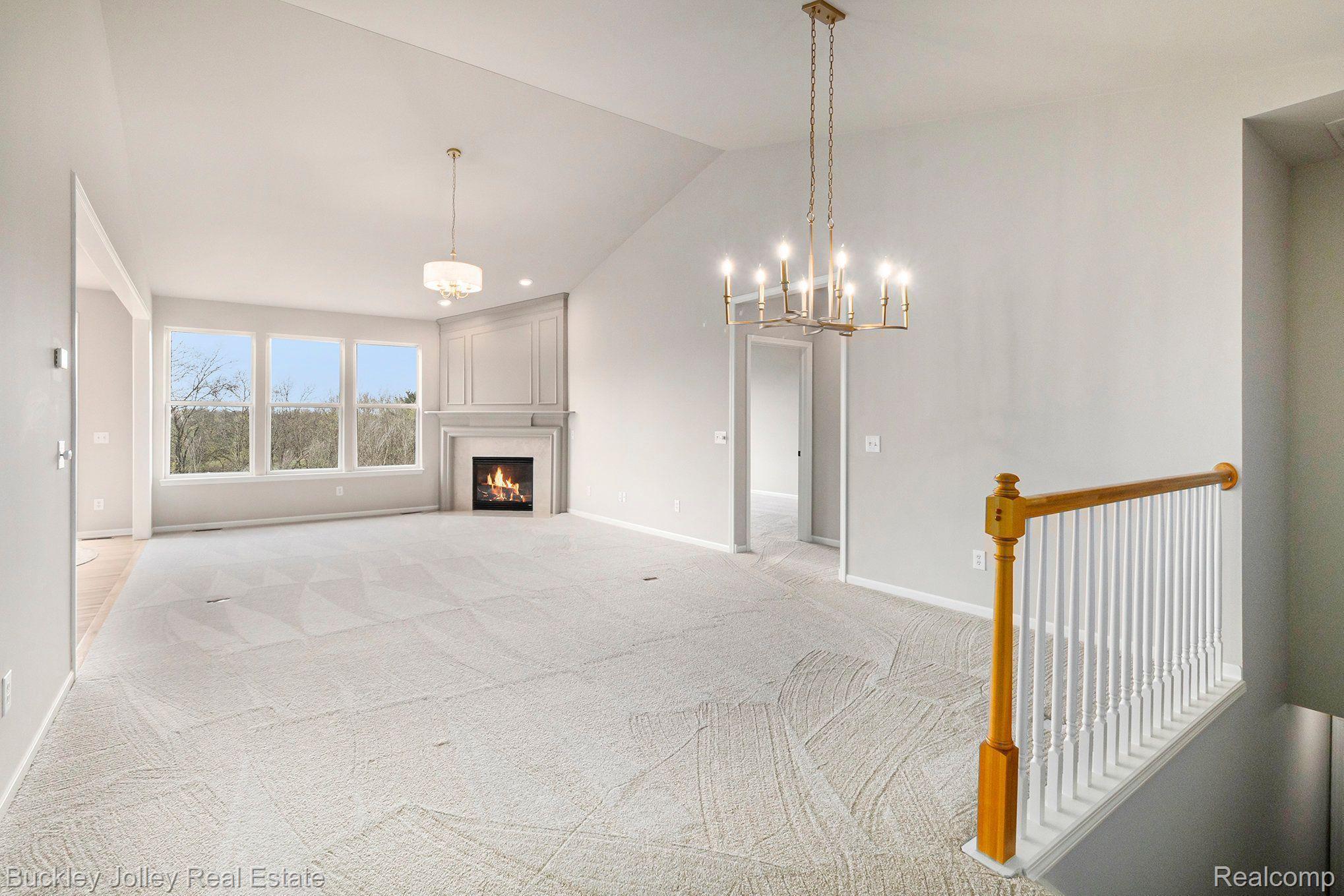3736 VICKSBURG Way