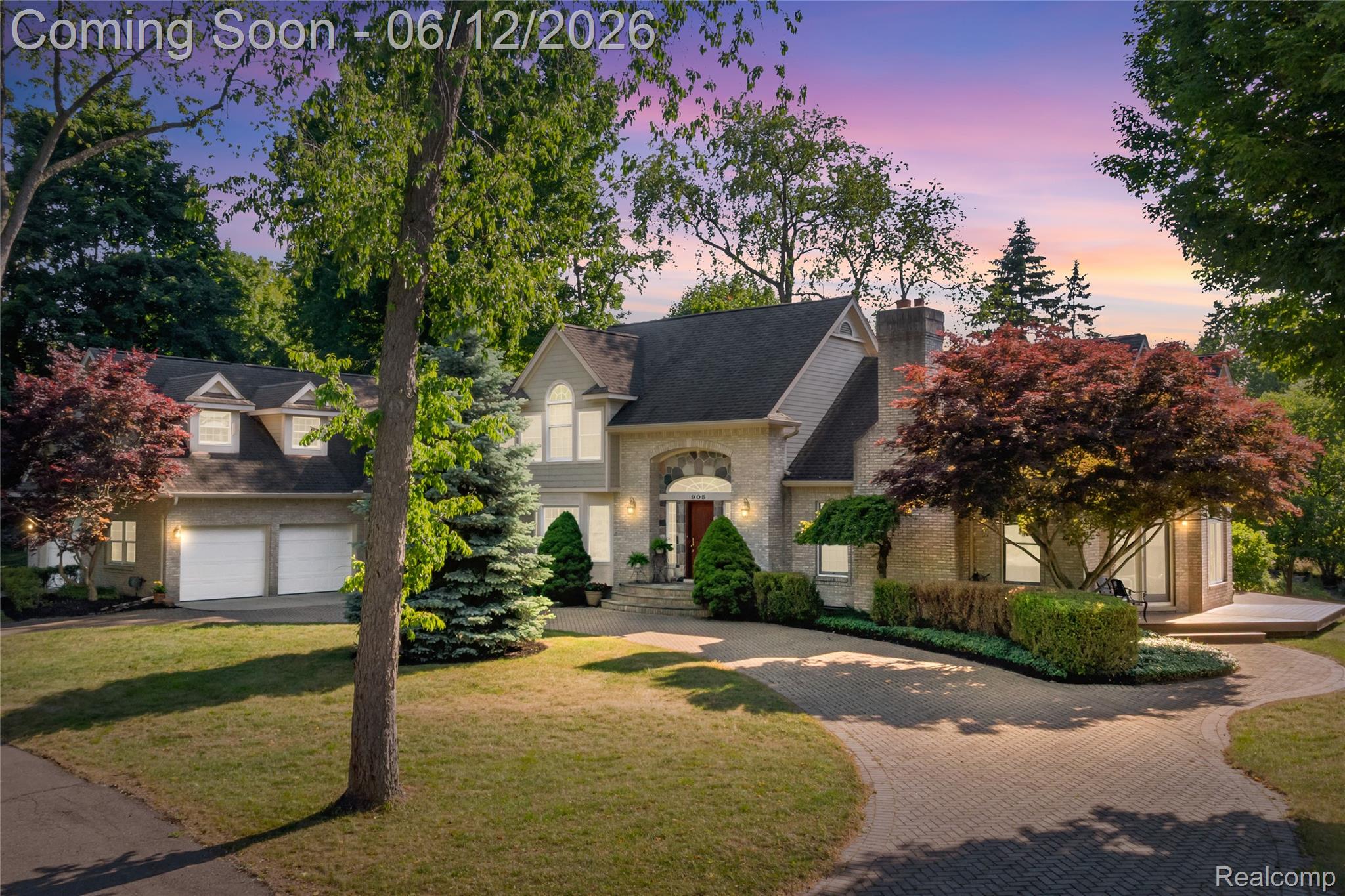 905 Spring Drive
