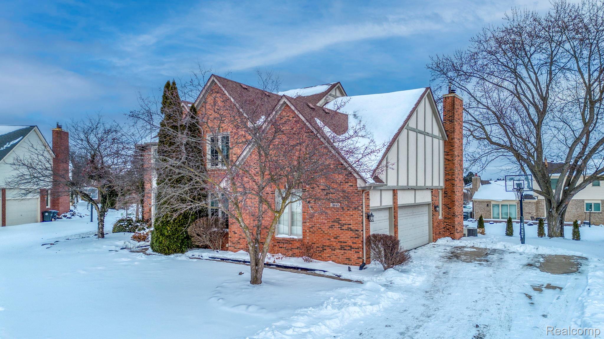 18546 Glastonbury Drive