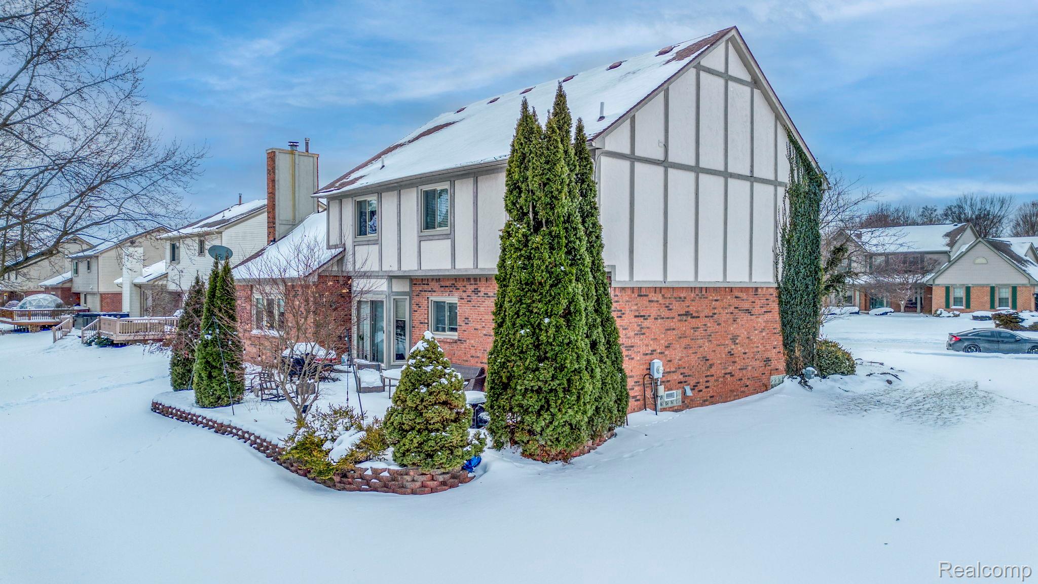 18546 Glastonbury Drive