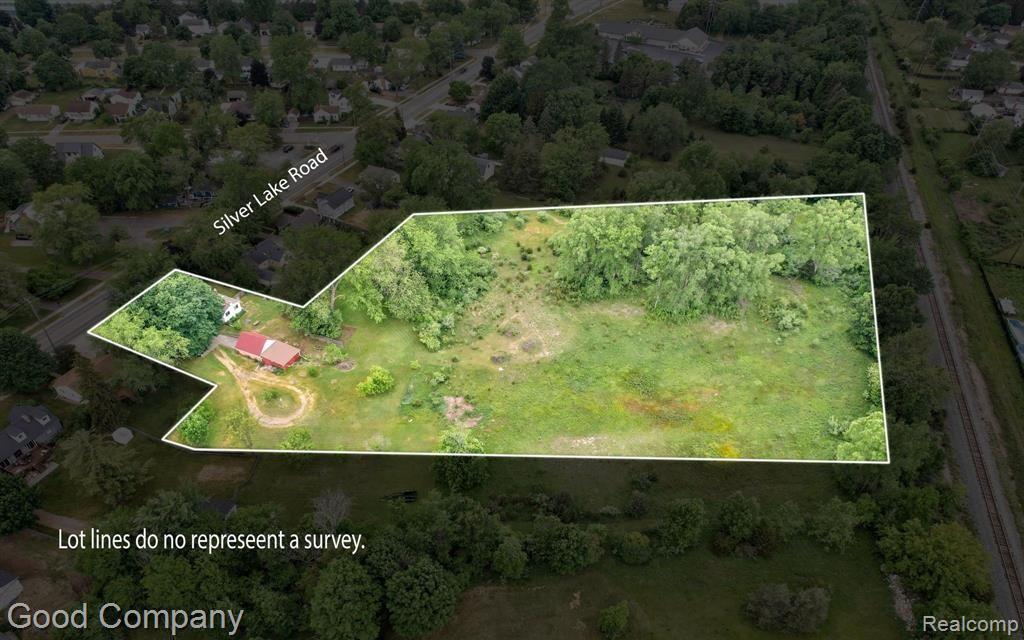836 W Silver Lake Road