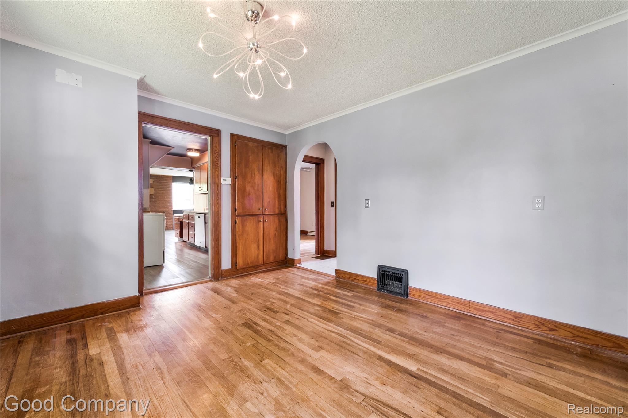 836 W Silver Lake Road
