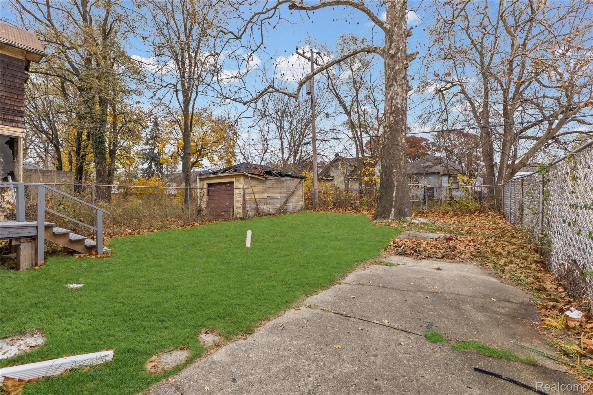 13558 Pinehurst Street