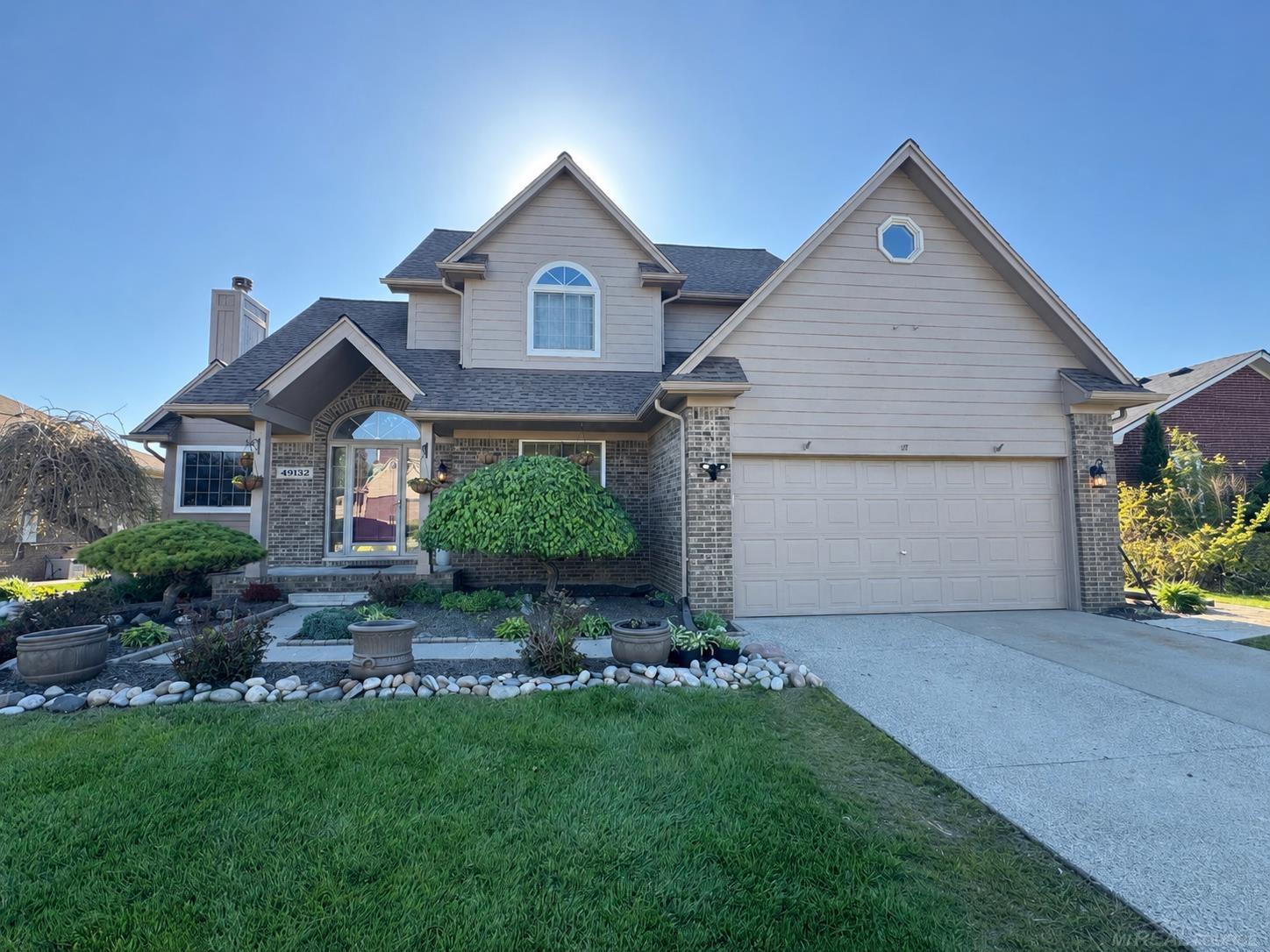 49132 Stratford Drive