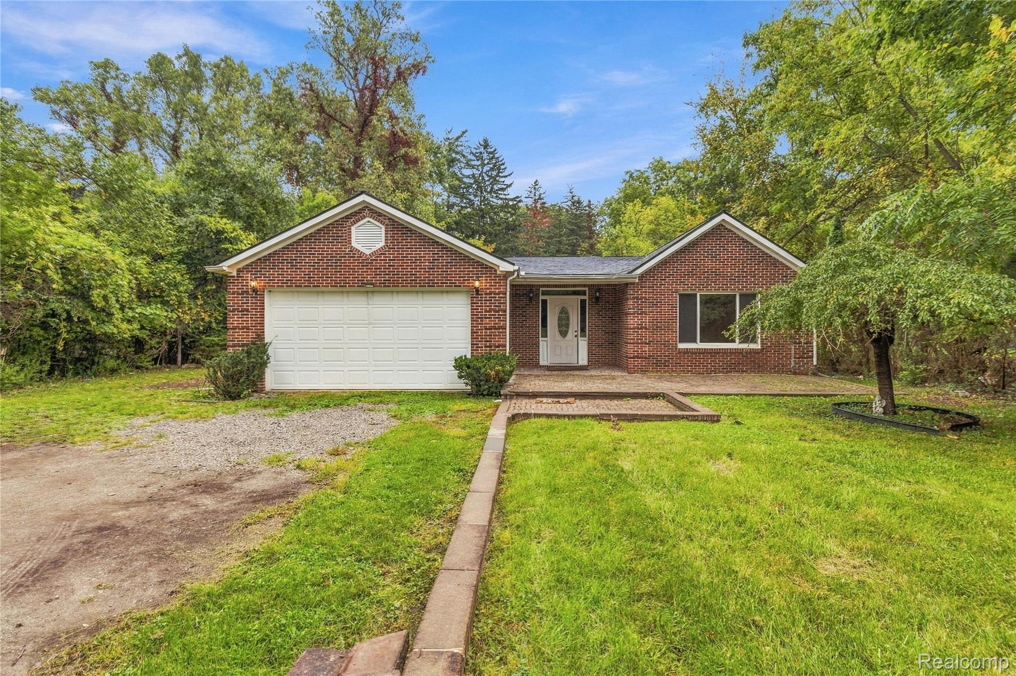 25348 Orchard Lake Road