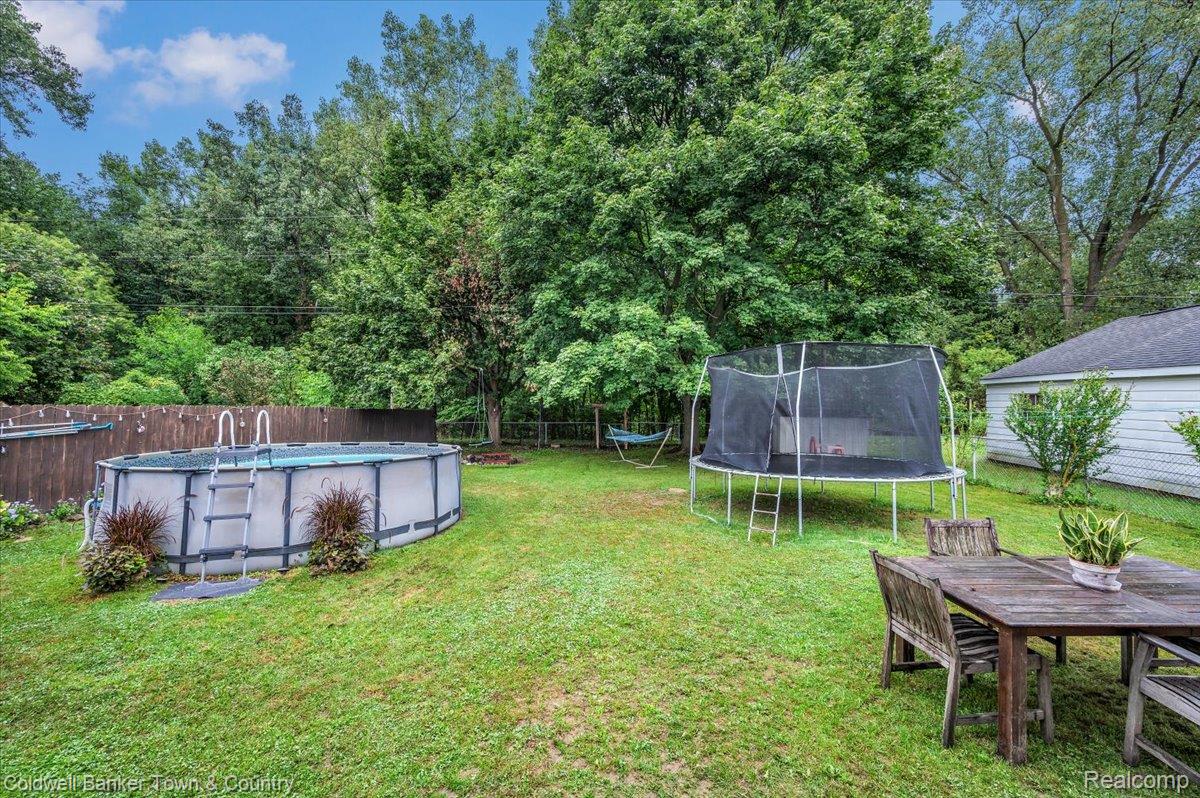 734 Elmwood Drive