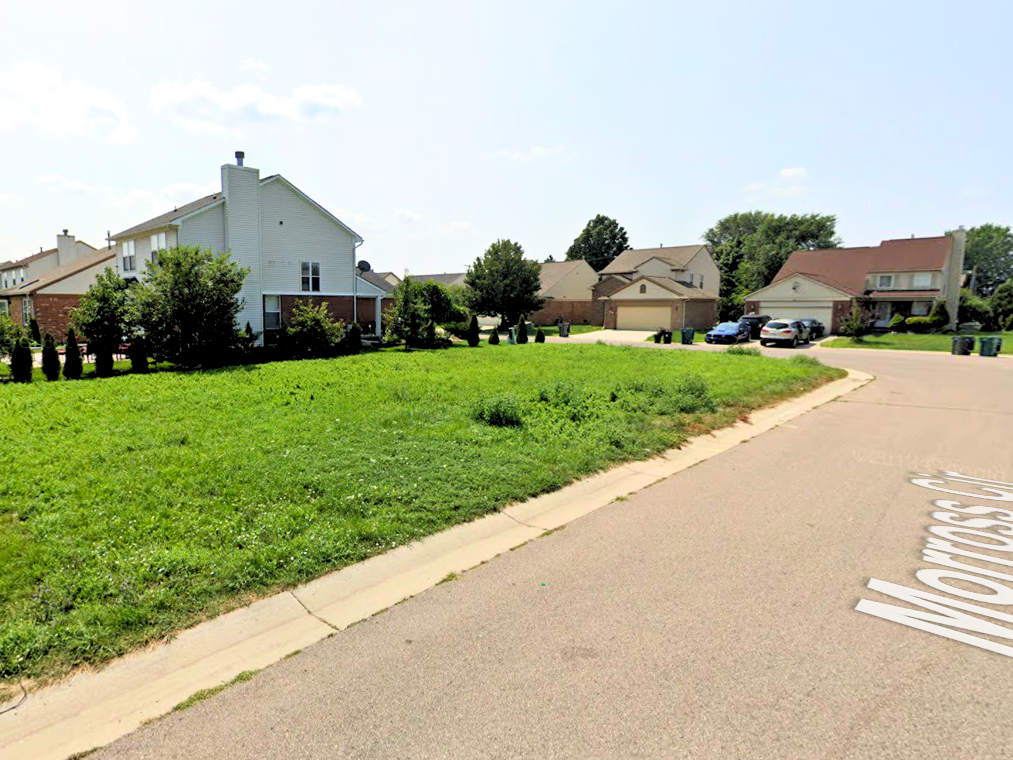 52 MORROSS Circle
