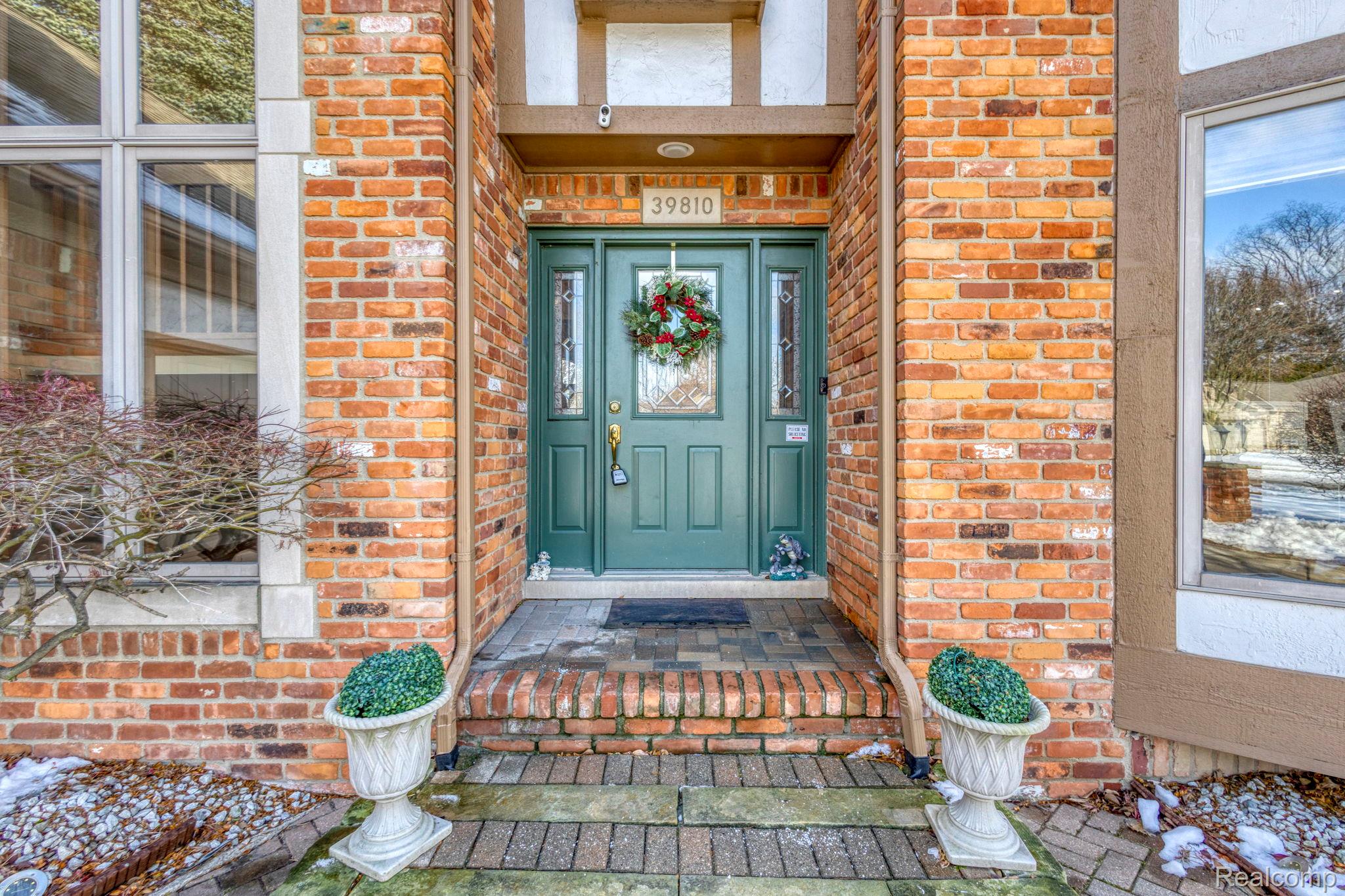 39810 Wilmette Drive