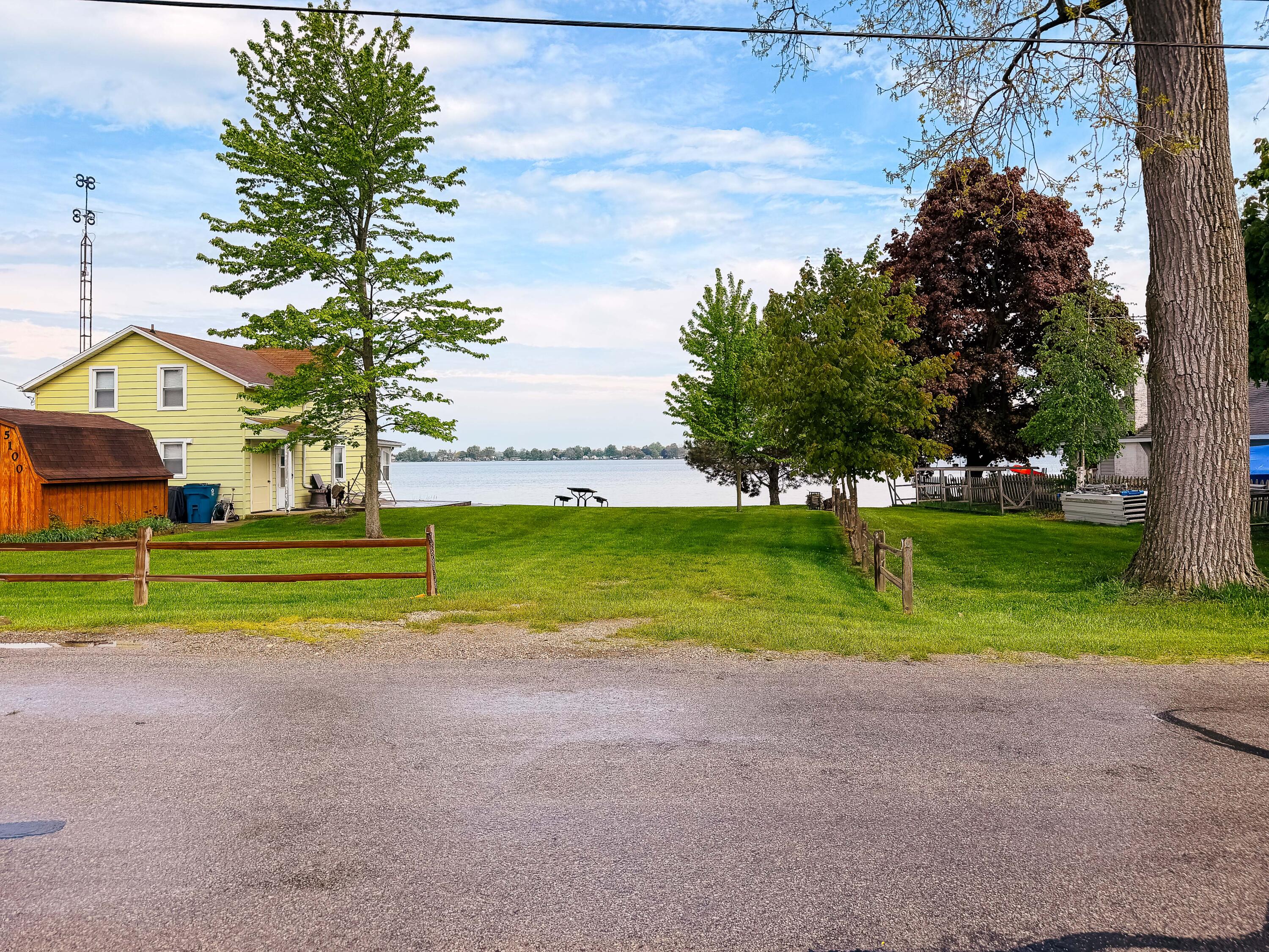 5175 Pleasant Valley Road