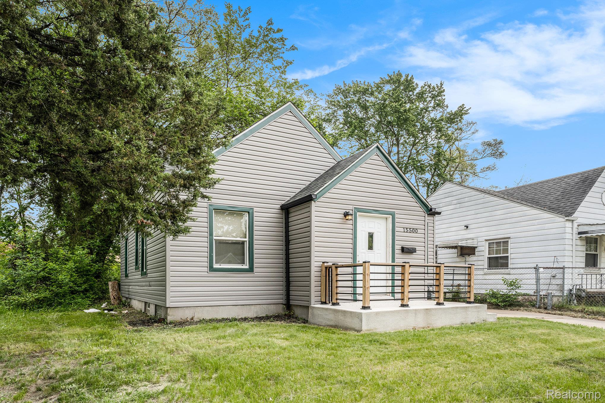 Detroit City, Michigan 48227, United States, 2 Bedrooms Bedrooms, ,1 BathroomBathrooms,Residential,Pending,141553