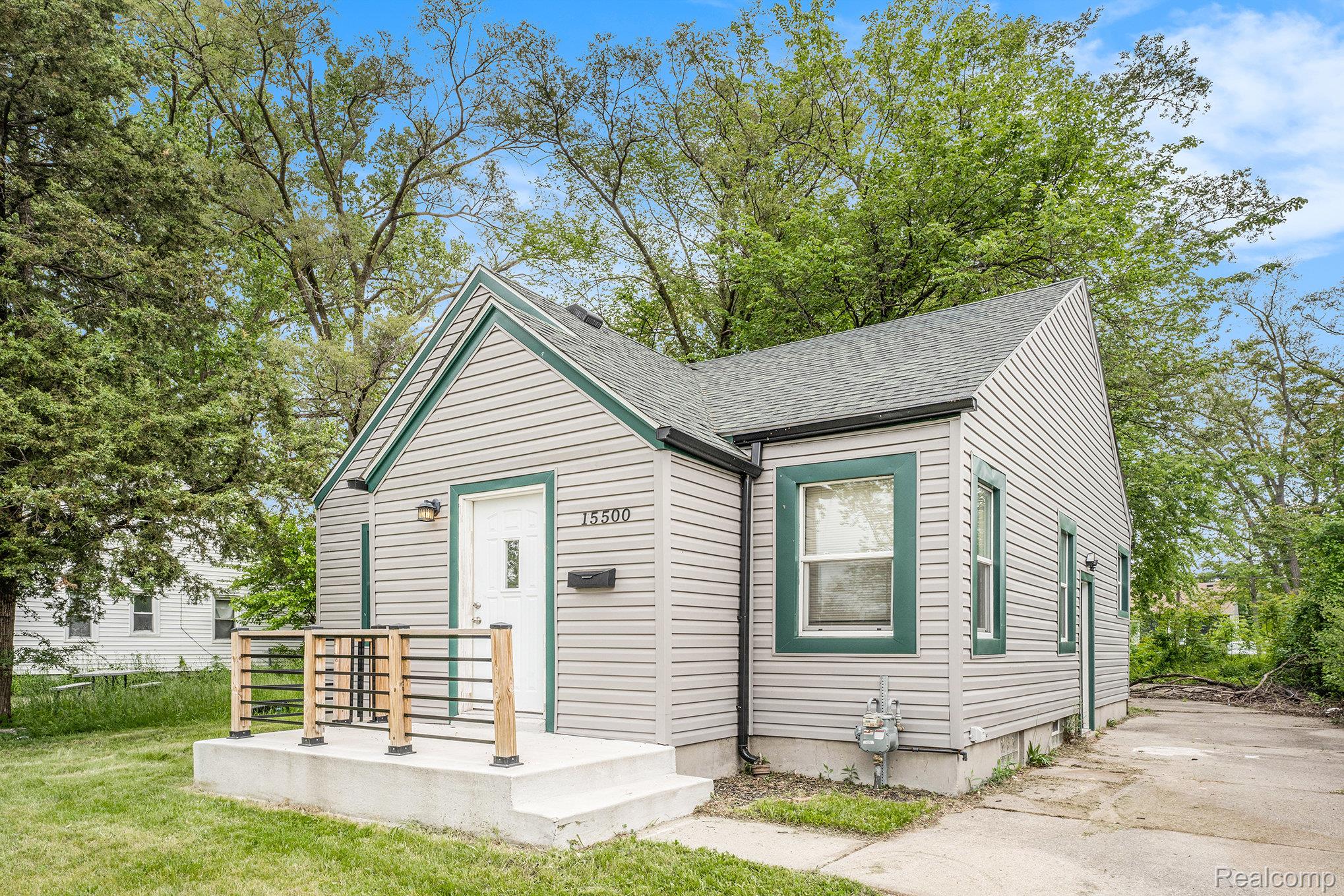 Detroit City, Michigan 48227, United States, 2 Bedrooms Bedrooms, ,1 BathroomBathrooms,Residential,Pending,141553