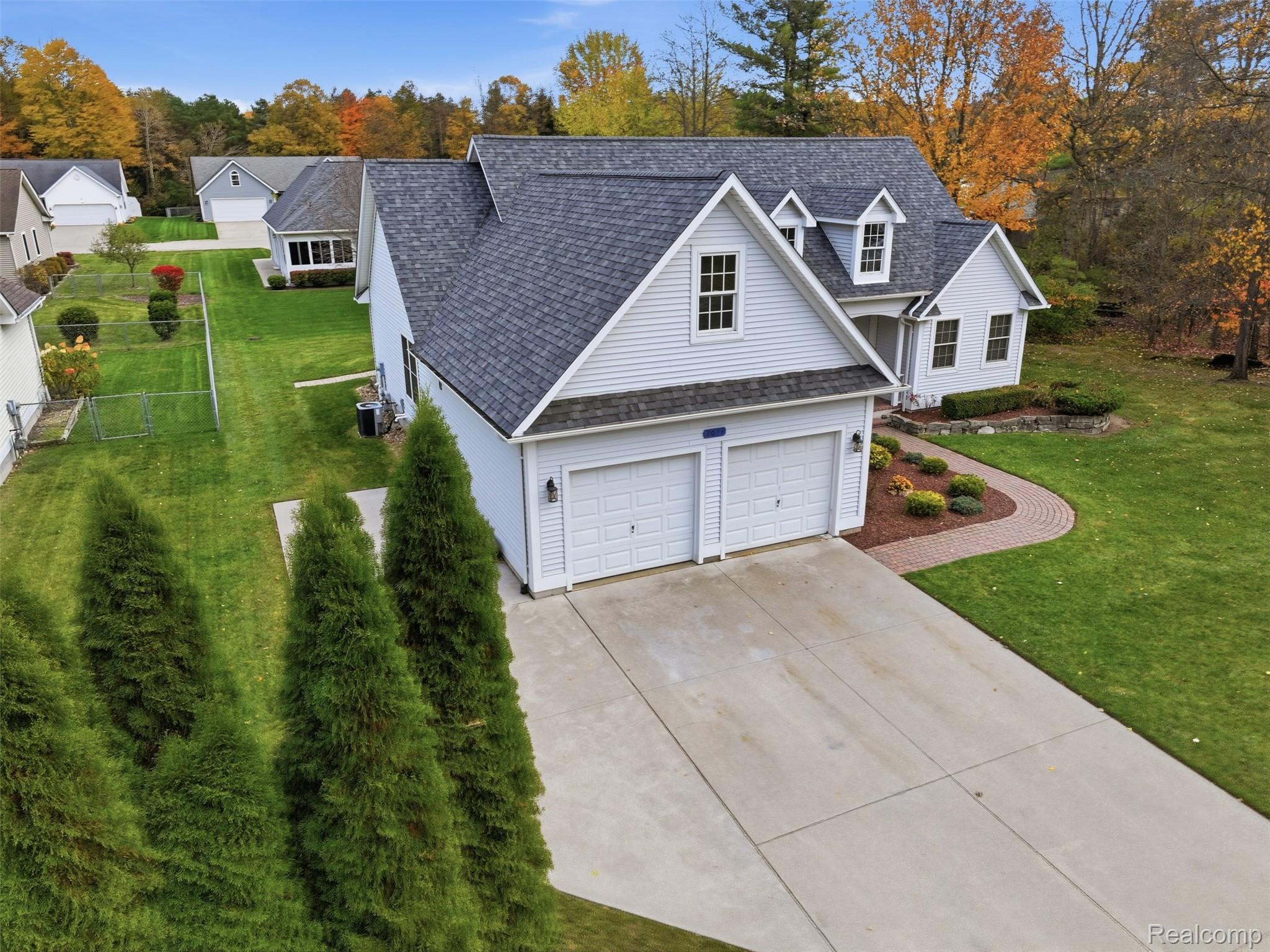 2074 Edward Ln. W. Lane
