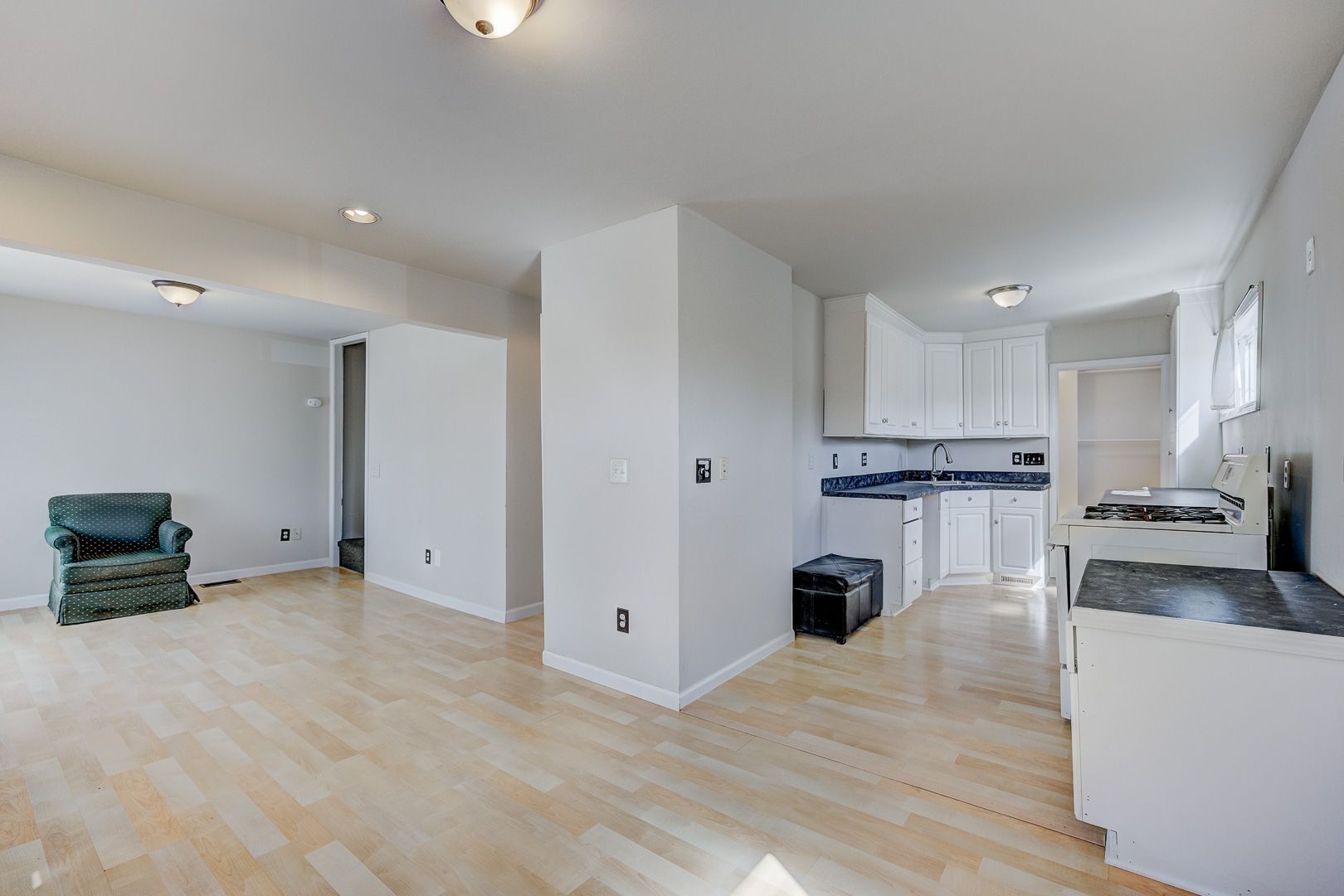 30 W KALAMA Avenue