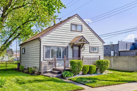 30 W KALAMA Avenue Madison Heights City Oakland MI 48071