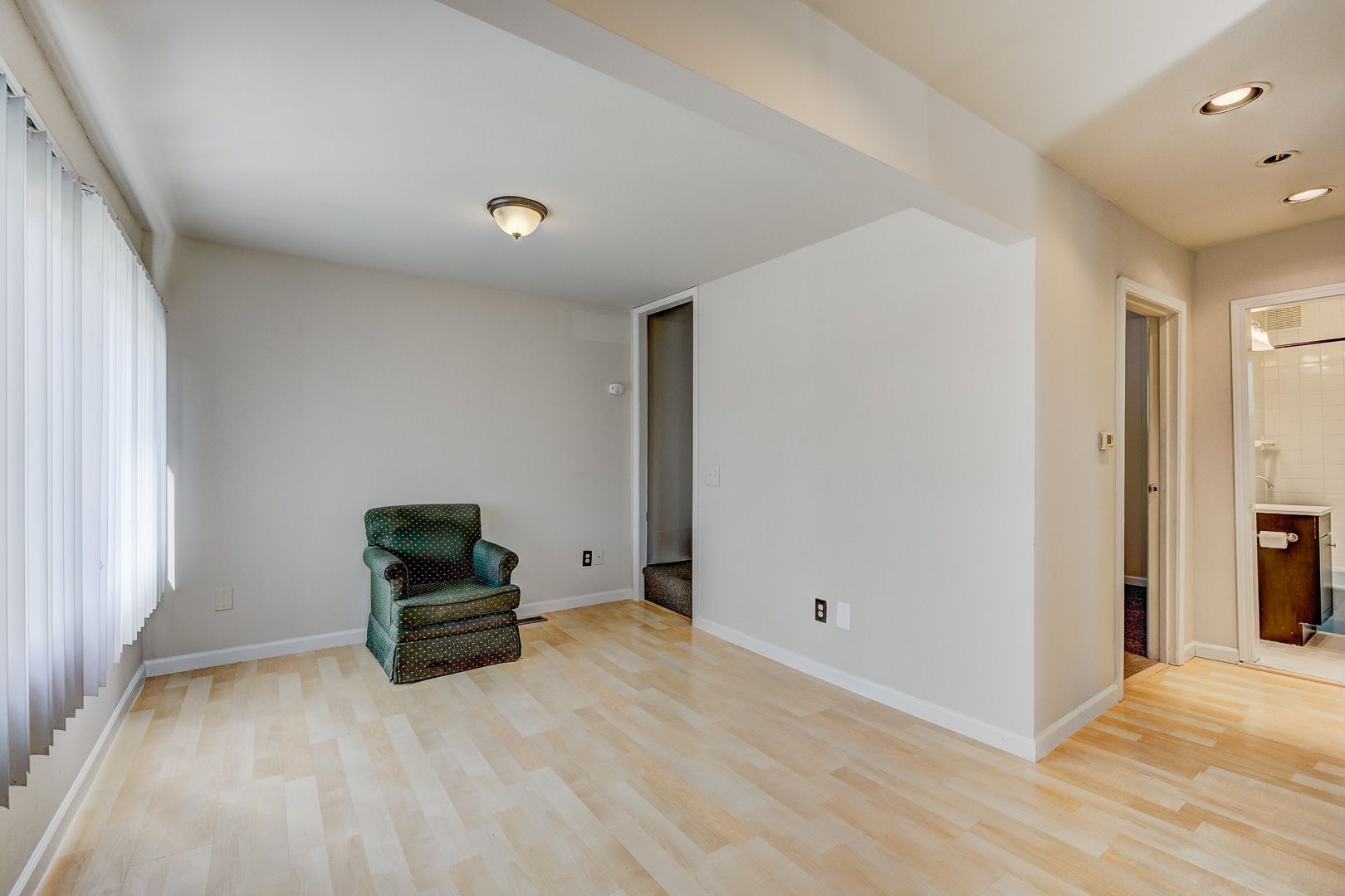 30 W KALAMA Avenue