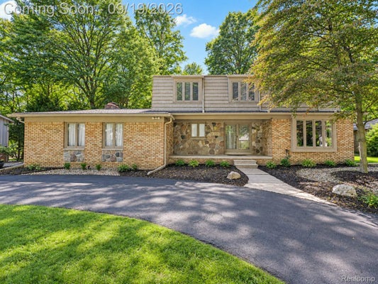 21253 WOODHILL DR, NORTHVILLE, MI 48167 - Image ff2a41783ea398bc725bae18ff33a68e/1345137456
