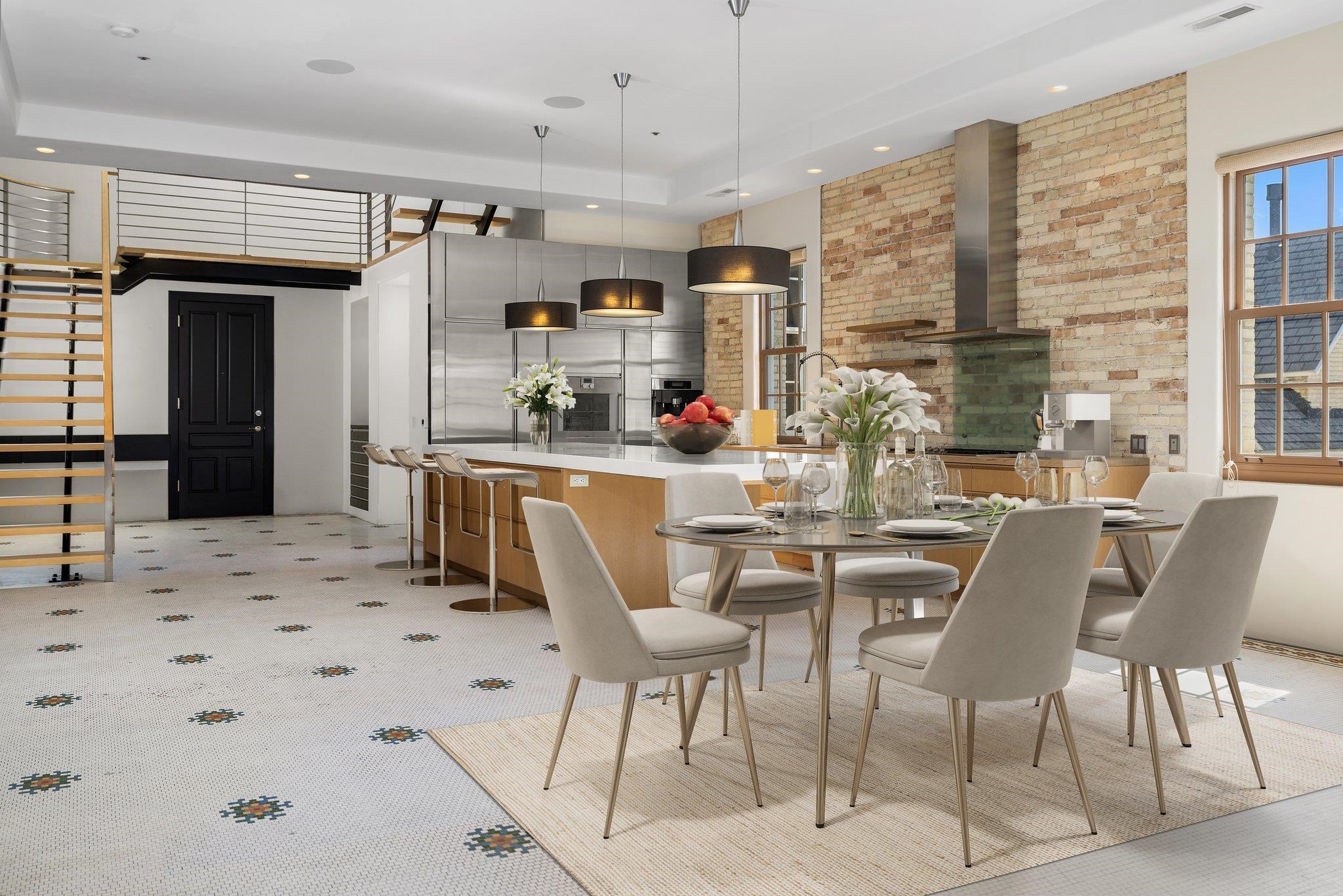 800-319 Cottageview Drive